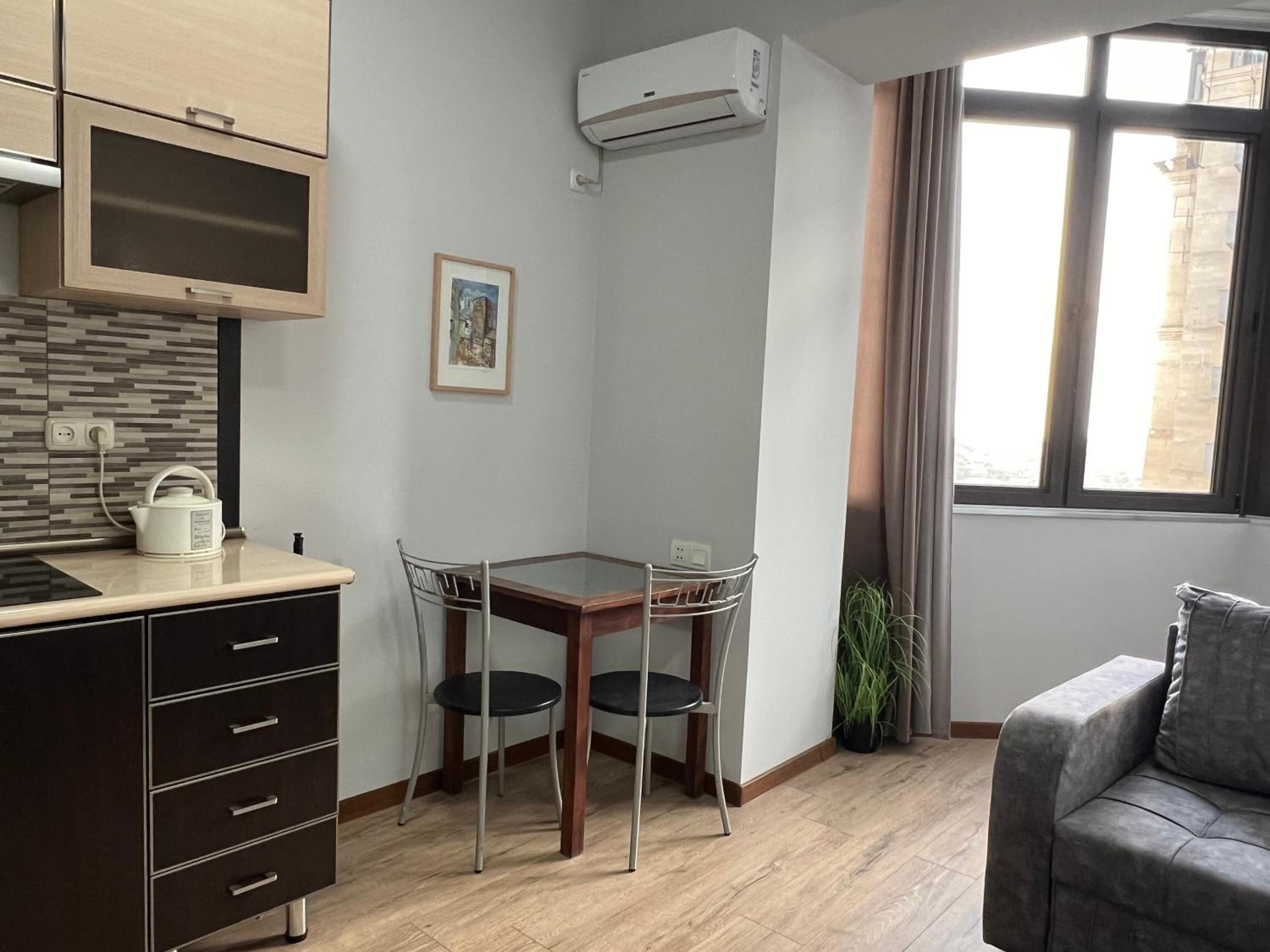 Small Center Suite