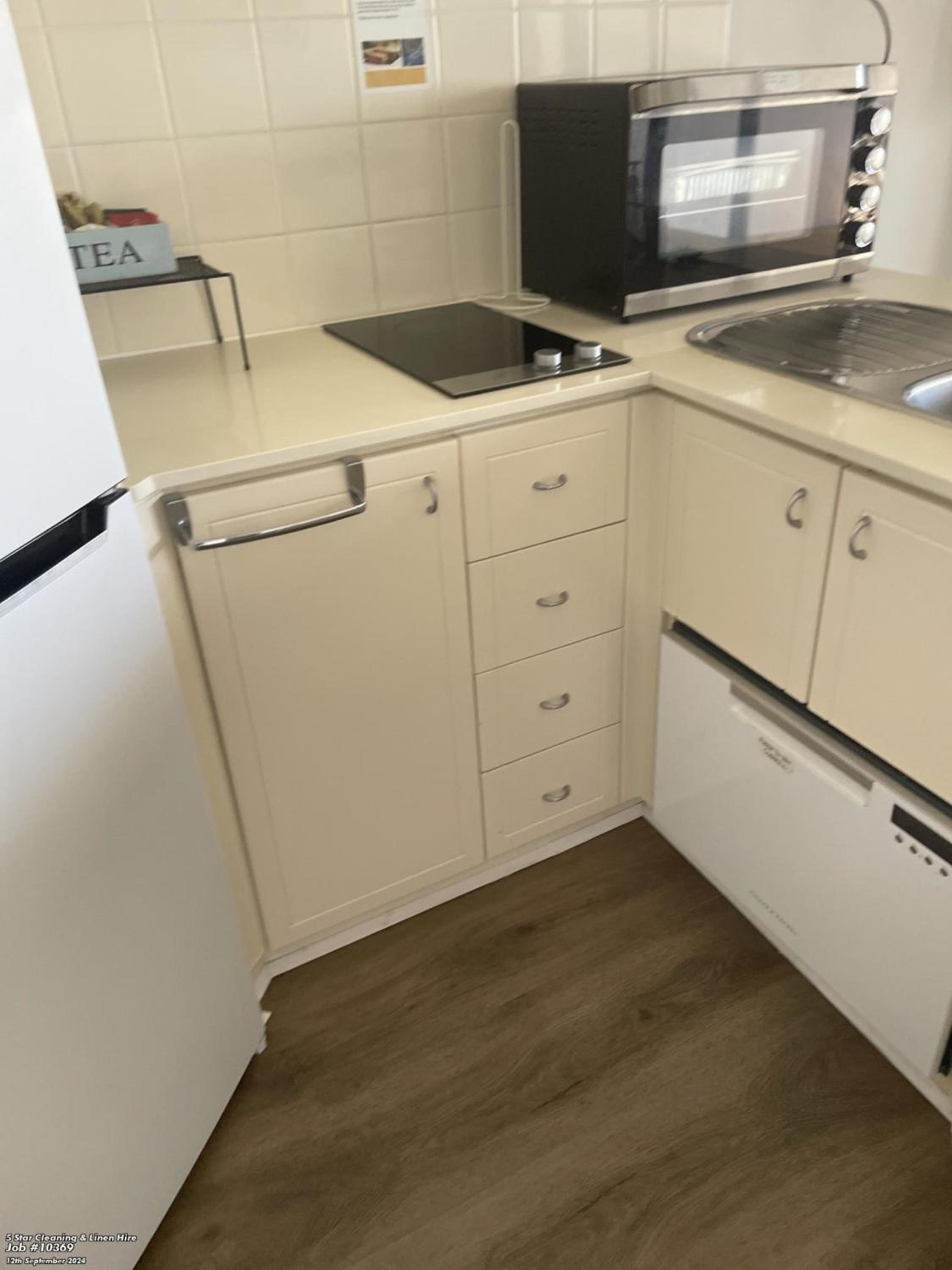 Caloundra Vacations - Just Perfect Apartment with Ocean Views - Property Image 5