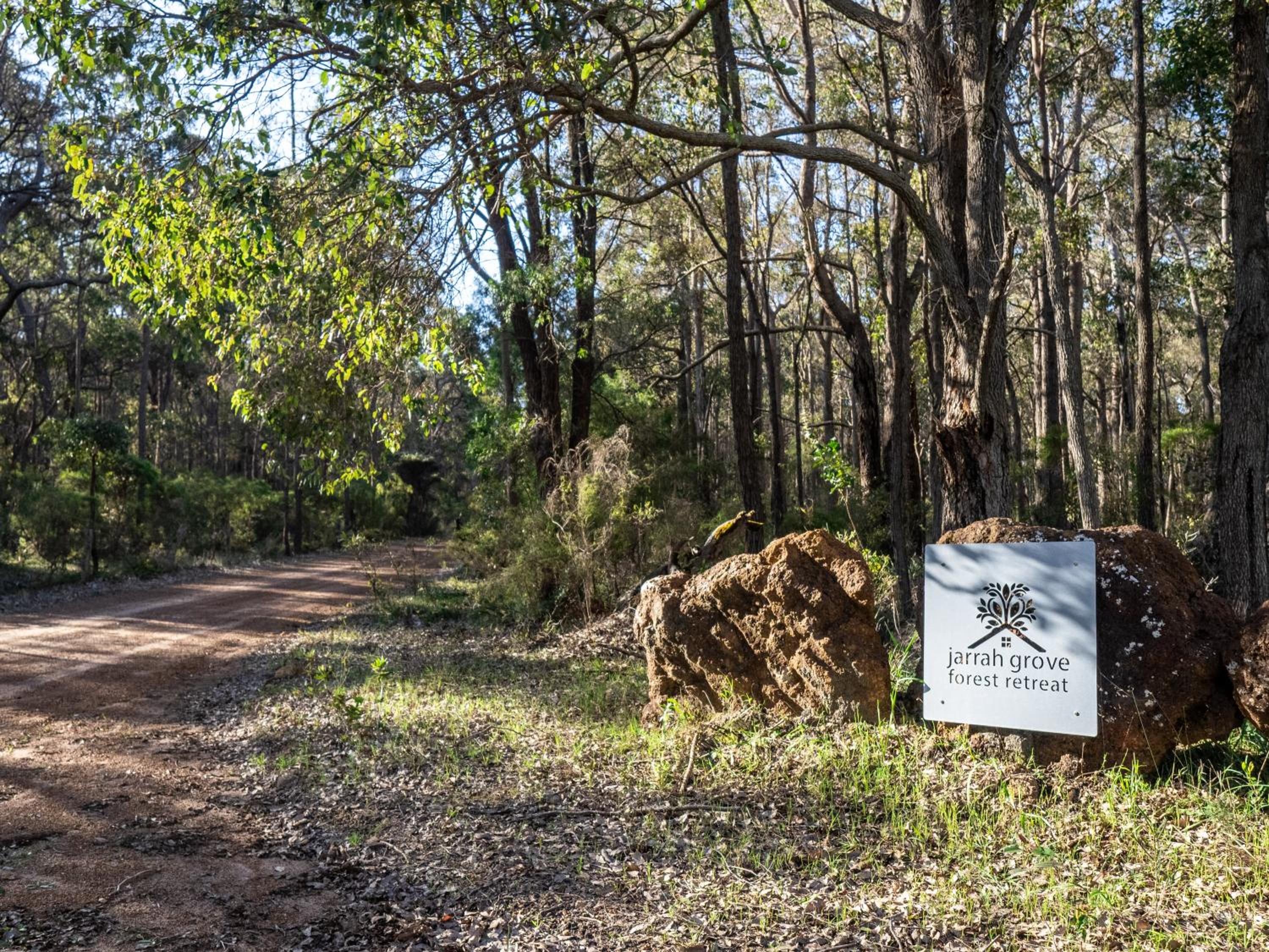 Jarrah Grove Forest Retreat - Adults Only Luxury Chalet
