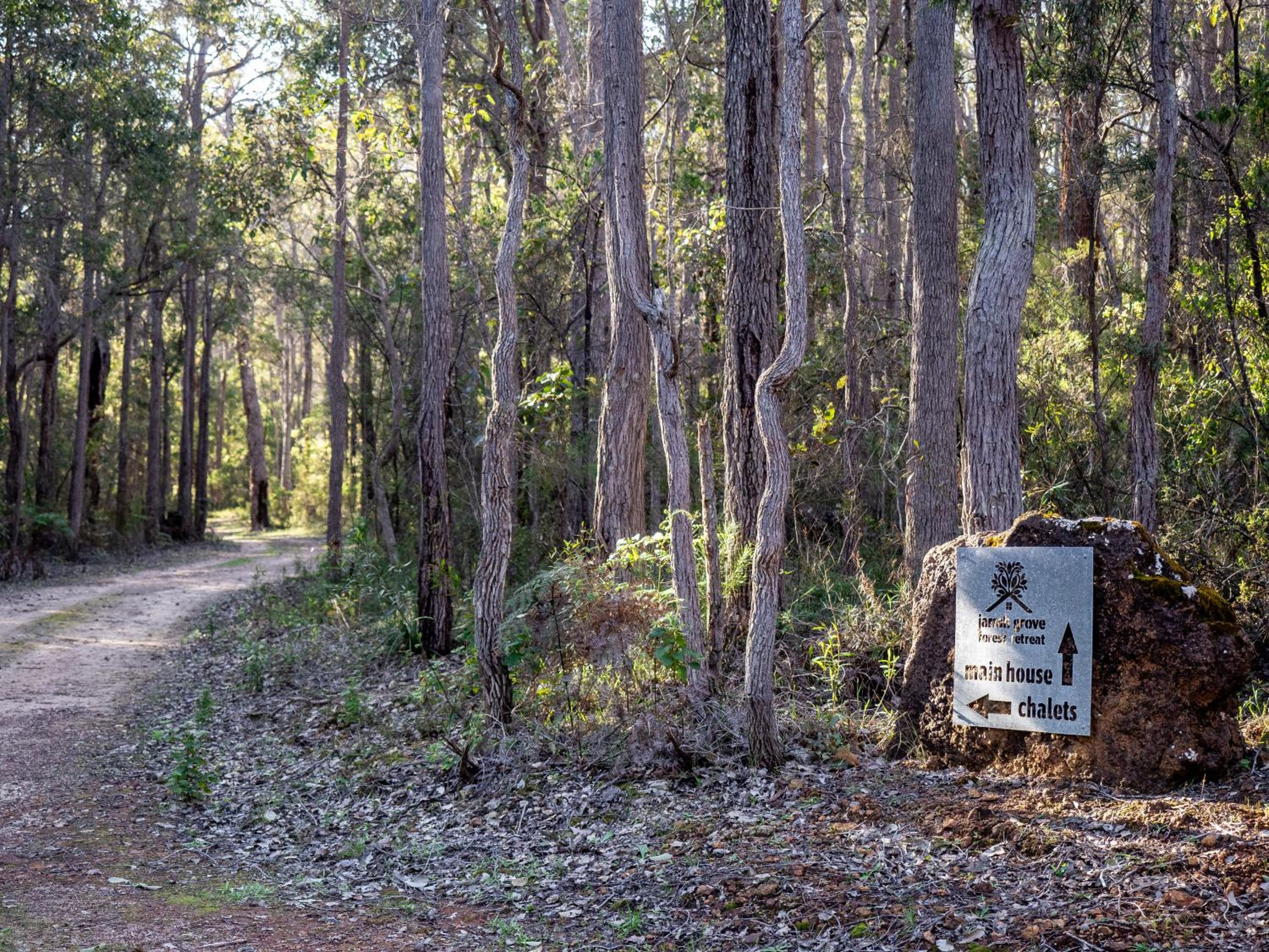 Jarrah Grove Forest Retreat - Adults Only Luxury Chalet