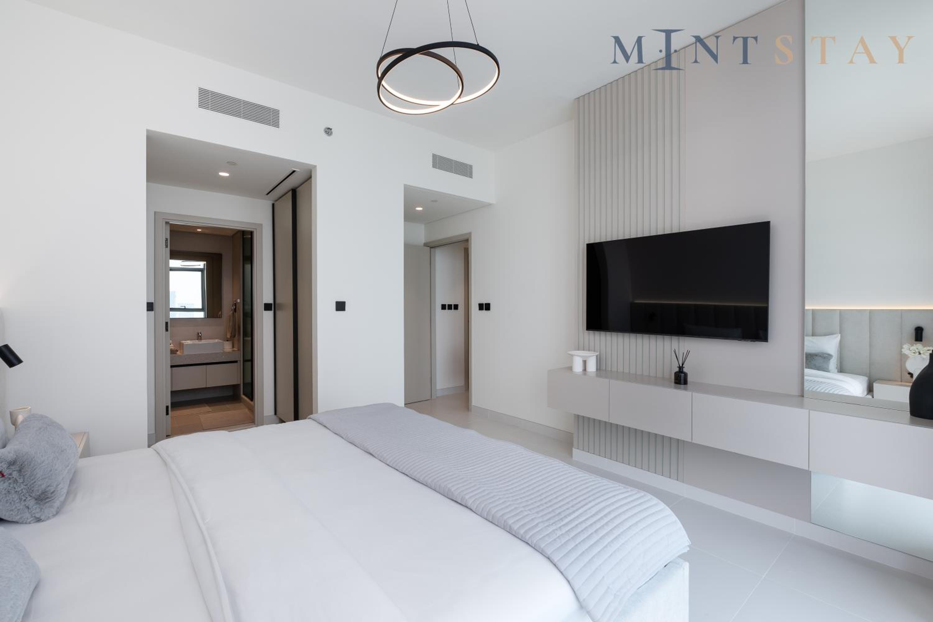 Marina Vista 2, Emaar Beachfront - Mint Stay