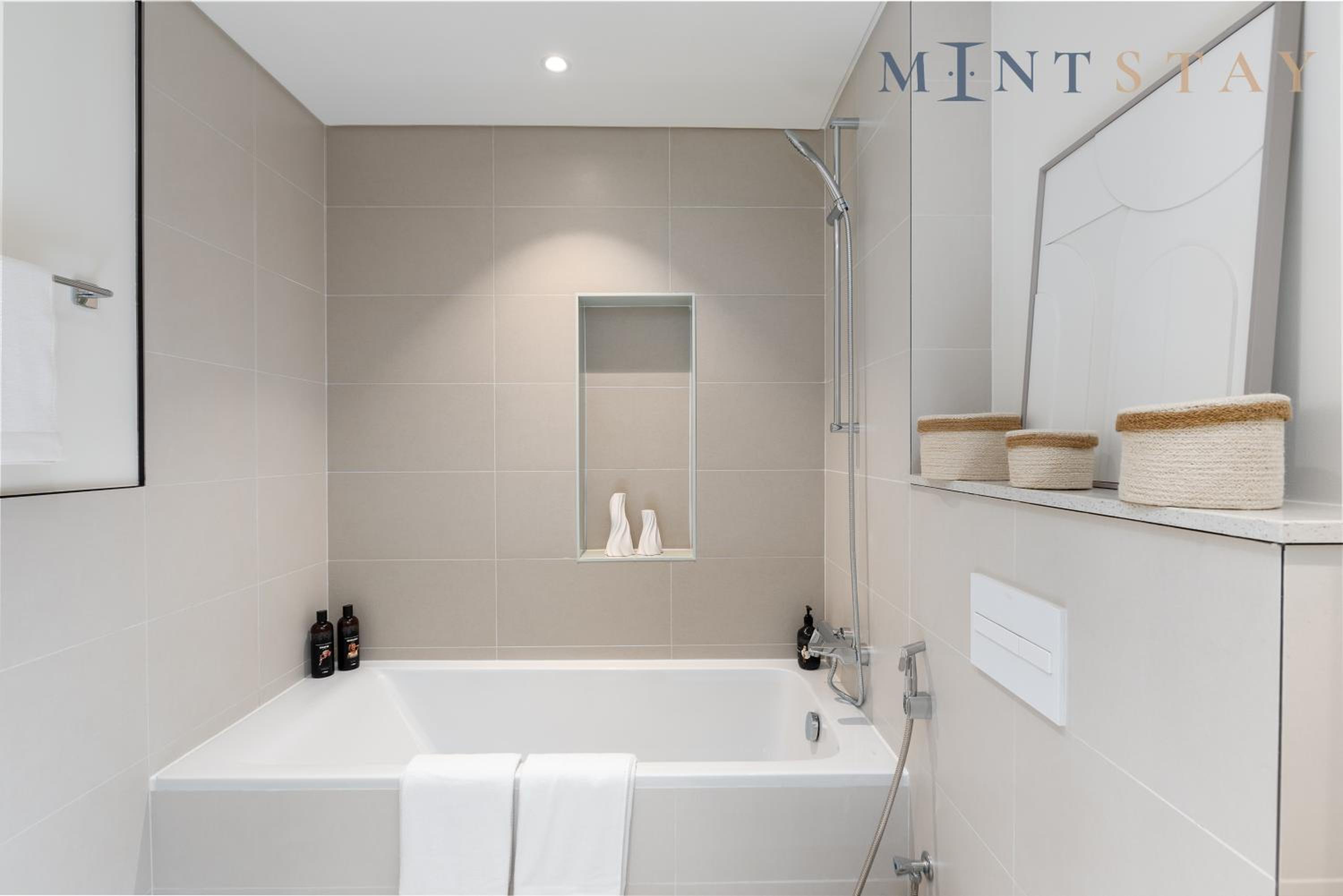 Marina Vista 2, Emaar Beachfront - Mint Stay
