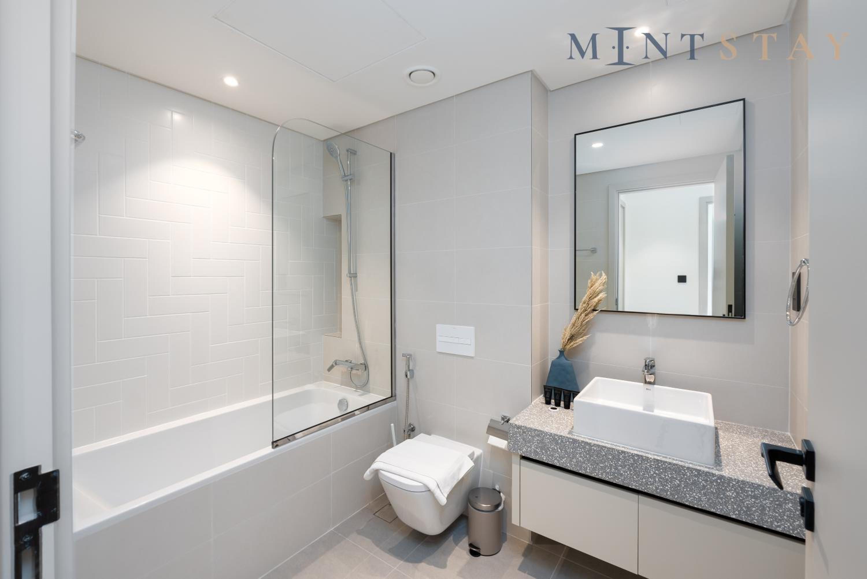 Marina Vista 2, Emaar Beachfront - Mint Stay