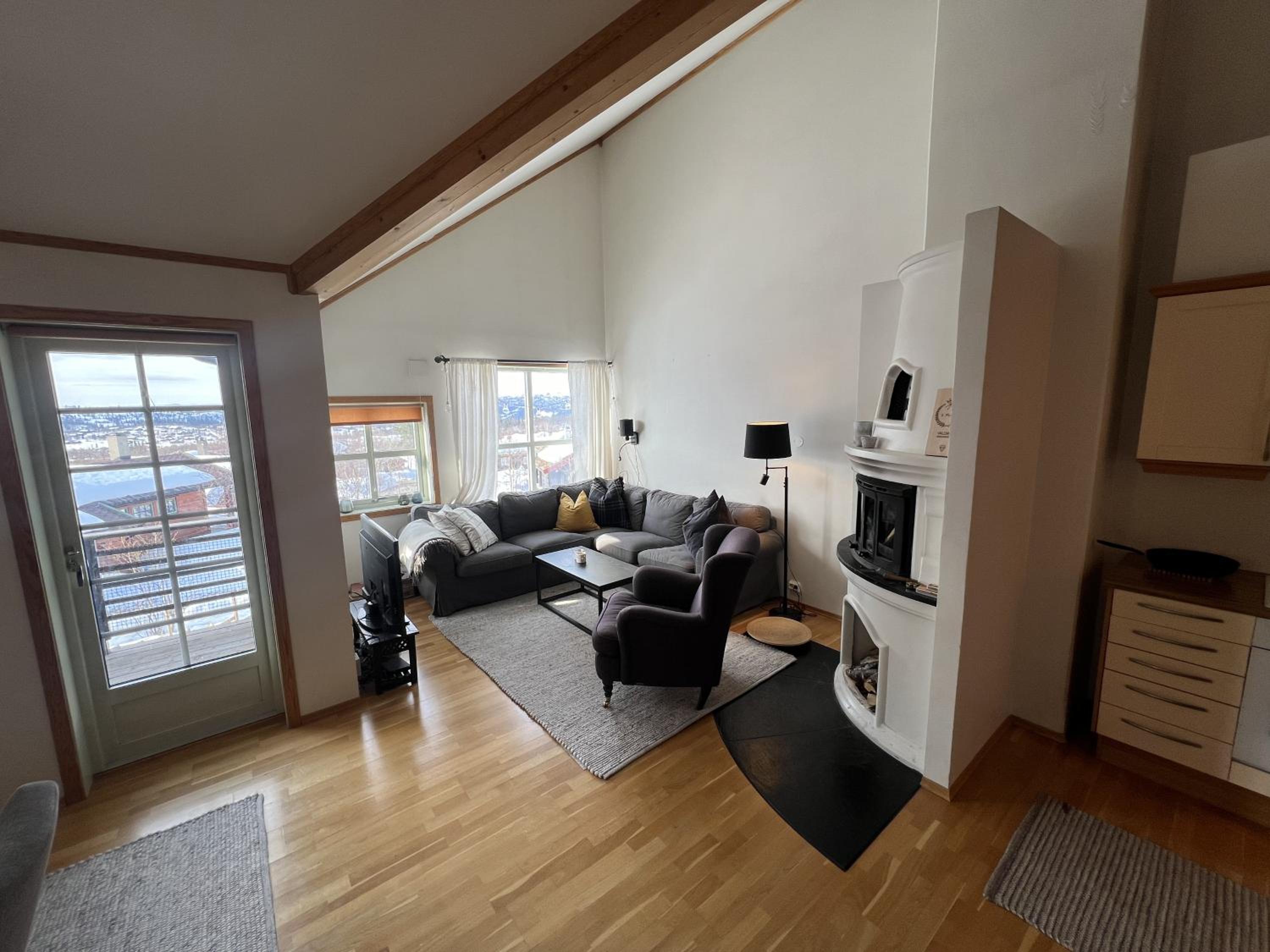 Stylish And Spacious Apartment In The Heart Of Beitostølen view 3