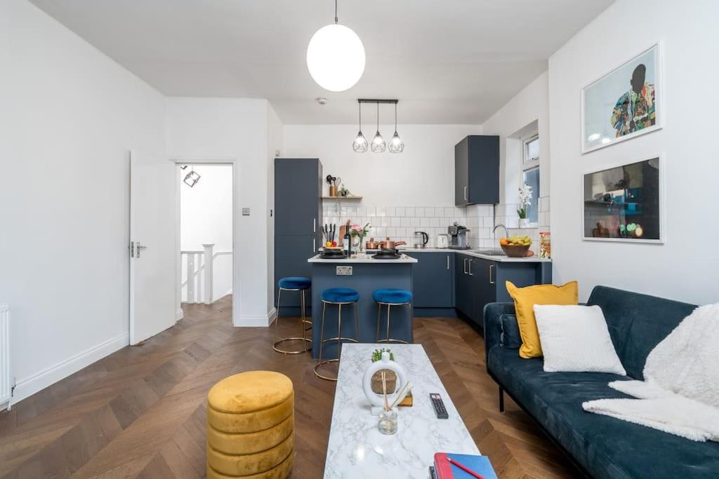 Beautiful luxe 3 Bedroom with 4 Beds