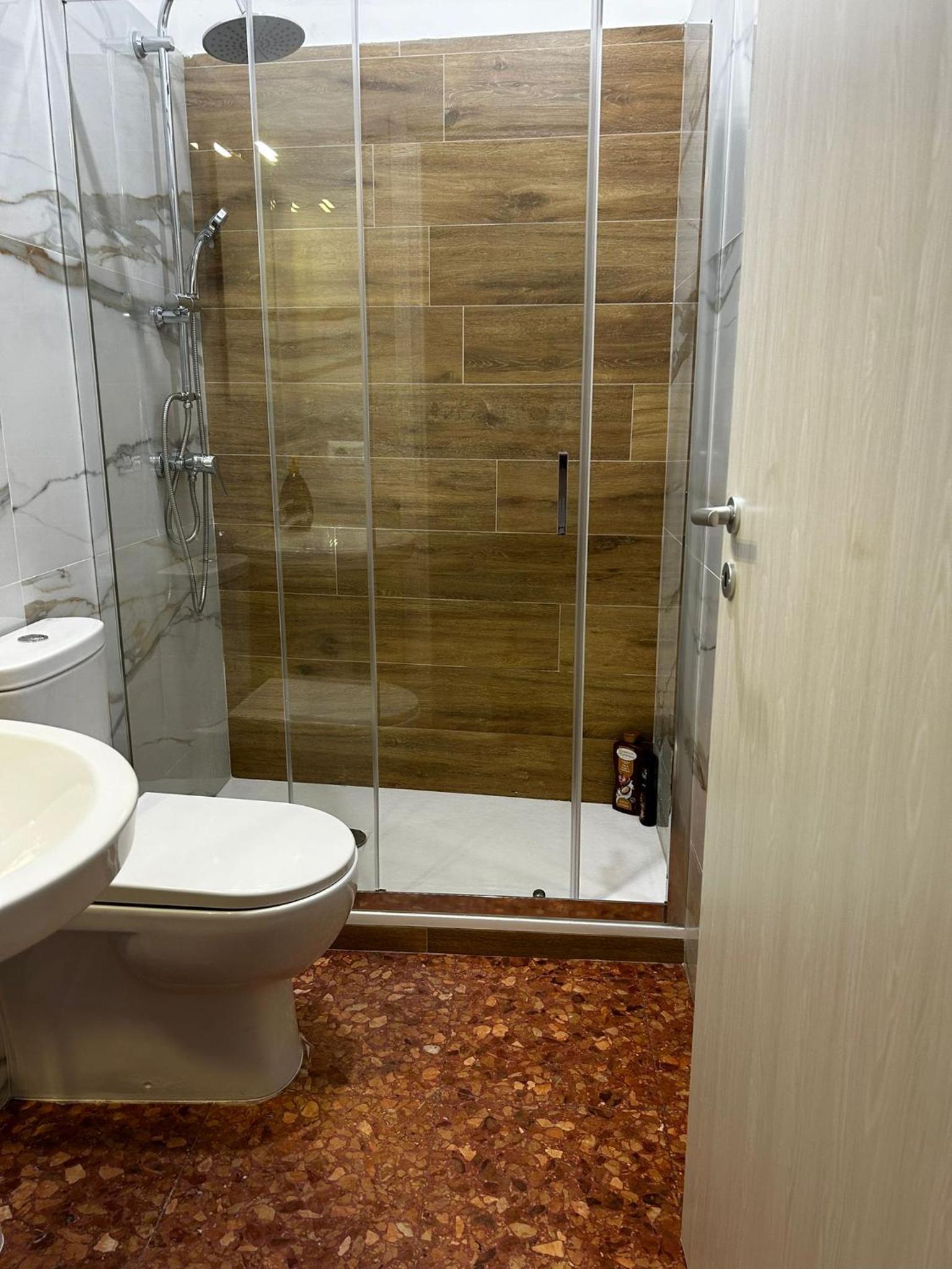 BAM BAM TIBURTINA Guesthouse