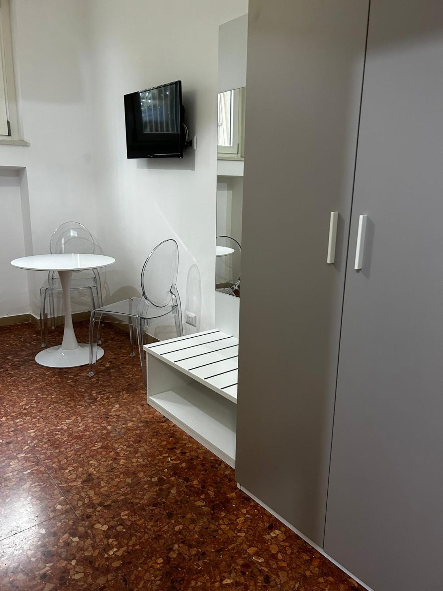 BAM BAM TIBURTINA Guesthouse