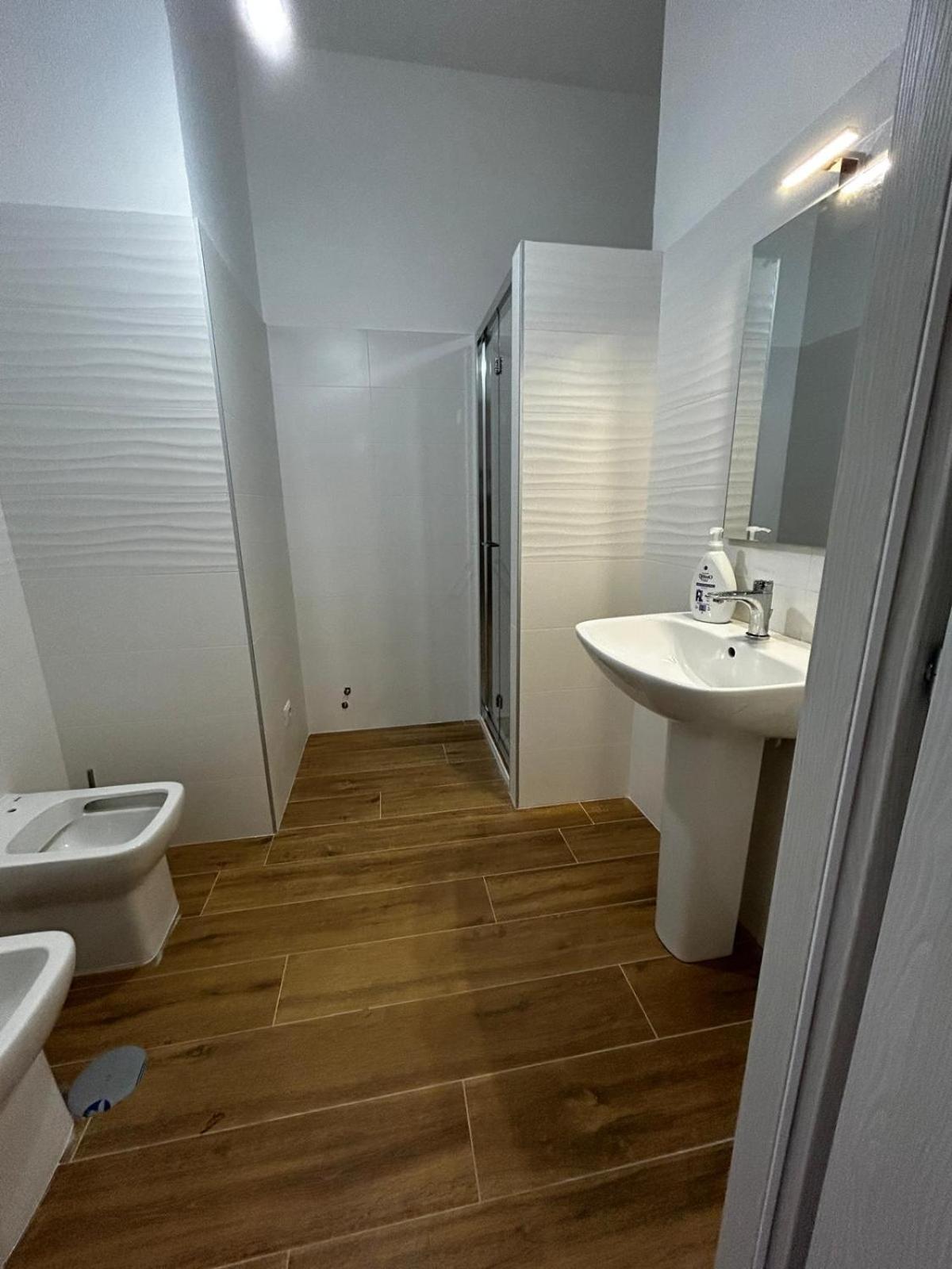 BAM BAM TIBURTINA Guesthouse