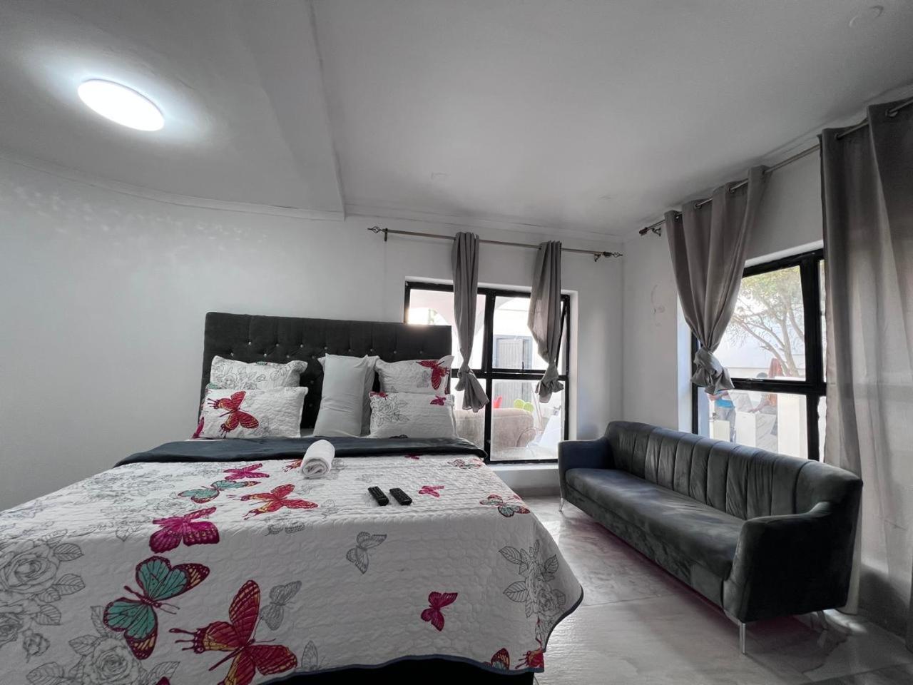 Photo 11