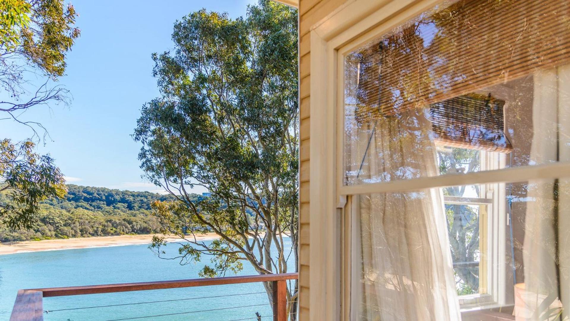 Paradise Point- Waterfront Property Pearl Beach