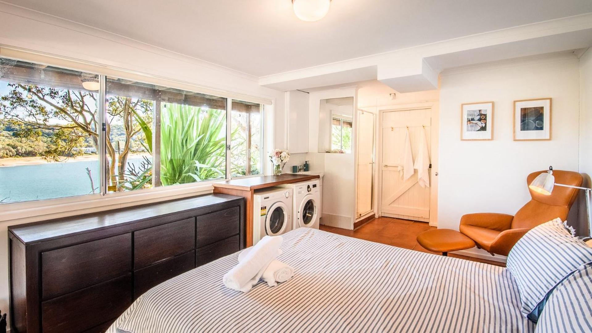 Paradise Point- Waterfront Property Pearl Beach