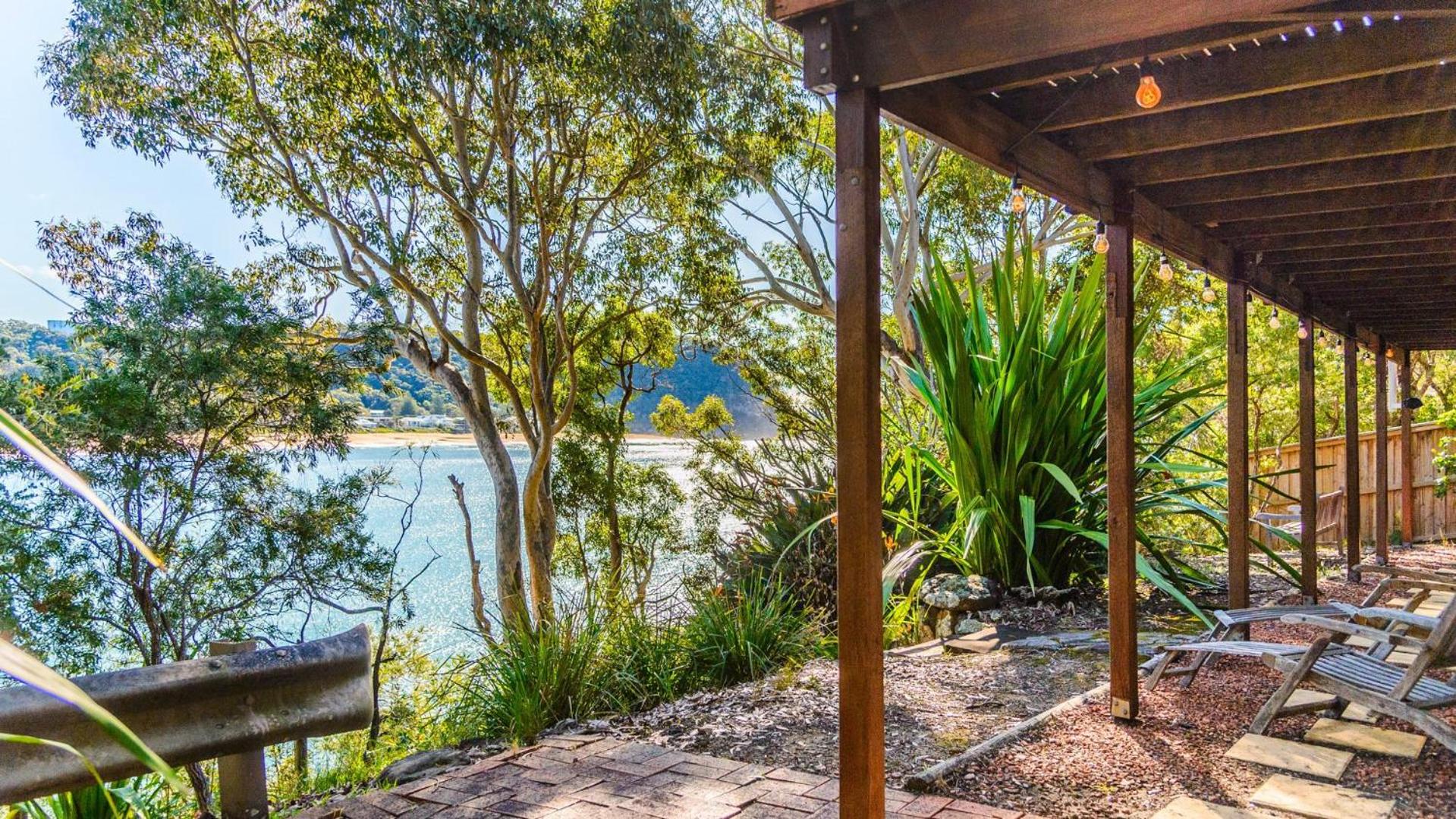 Paradise Point- Waterfront Property Pearl Beach