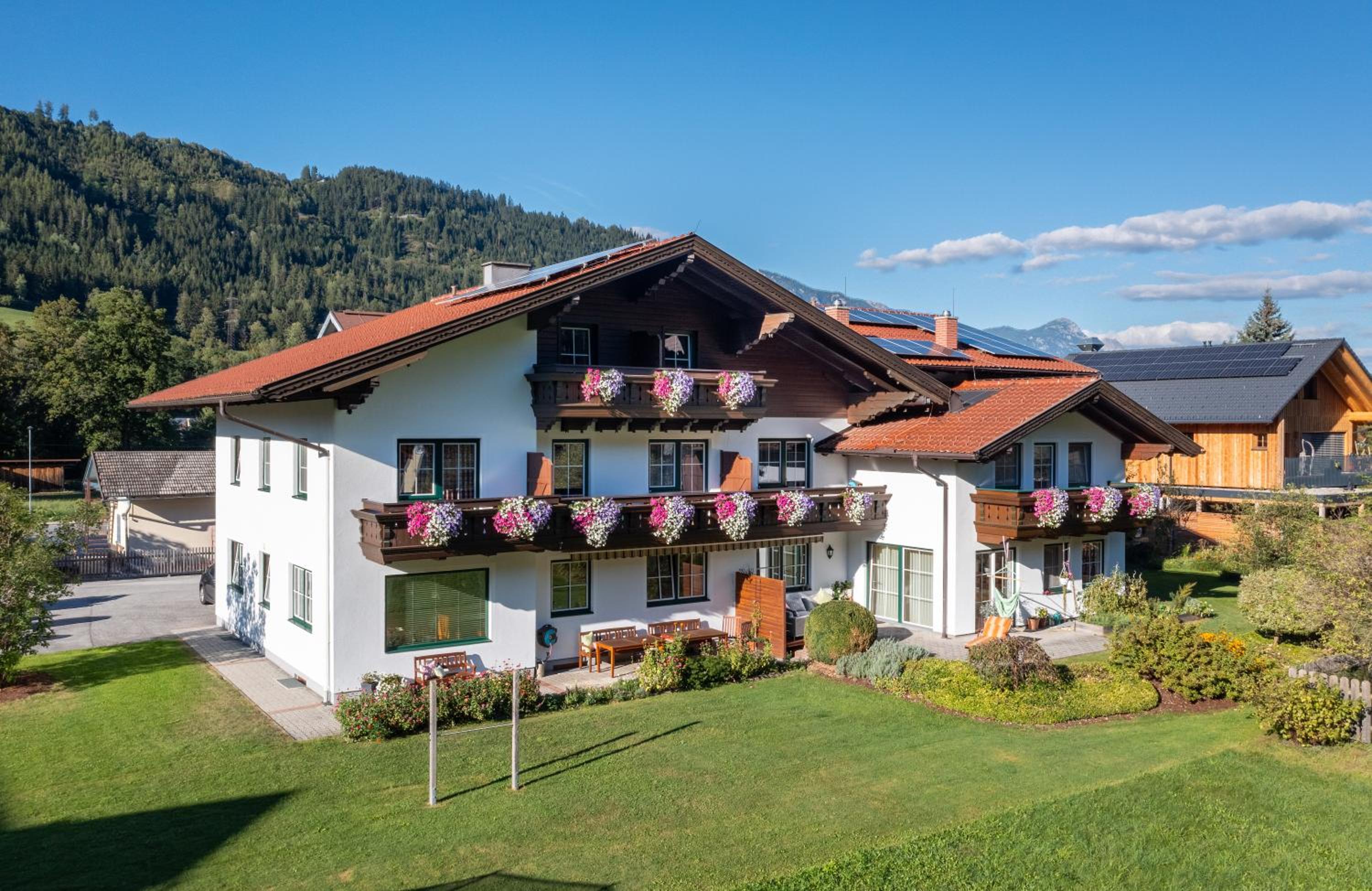 Hotel Gästehaus Pilz Schladming - Image 1