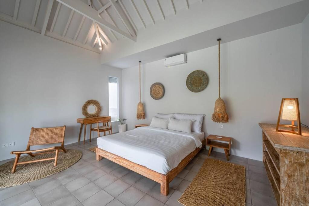 Colonial Chic 5BR Villa Paradise