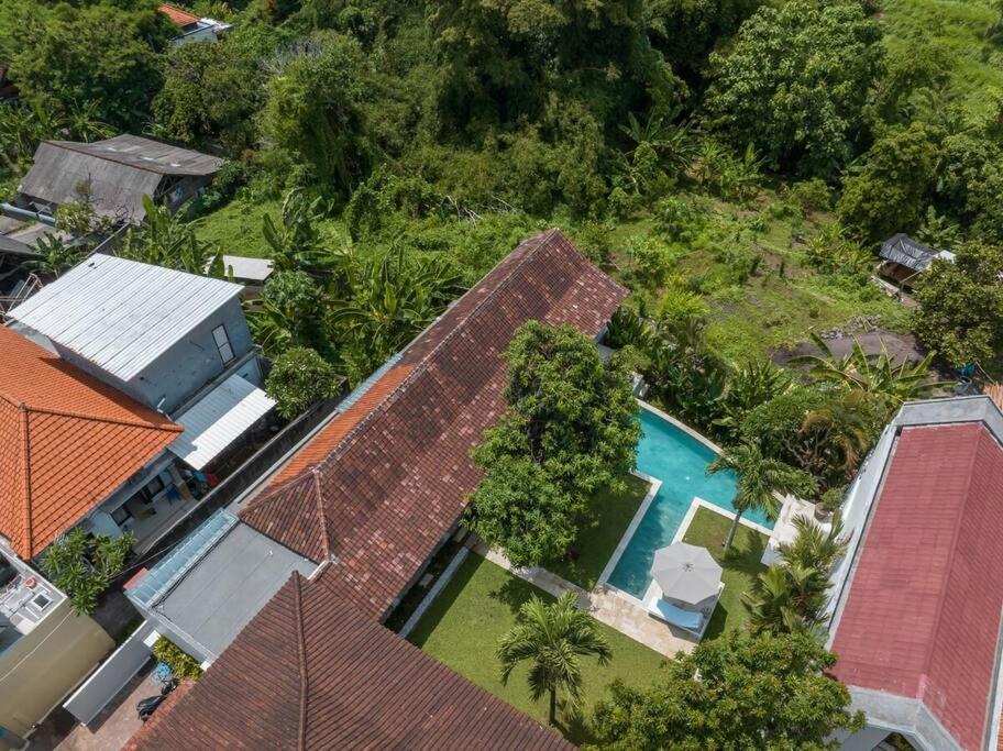 Colonial Chic 5BR Villa Paradise