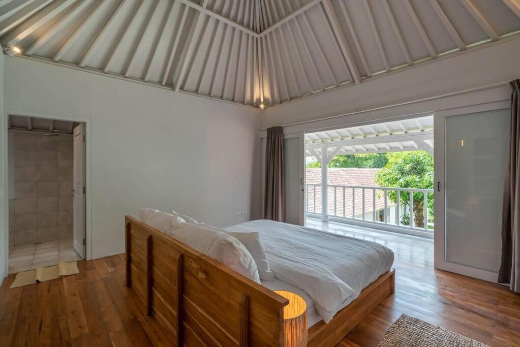 Colonial Chic 5BR Villa Paradise