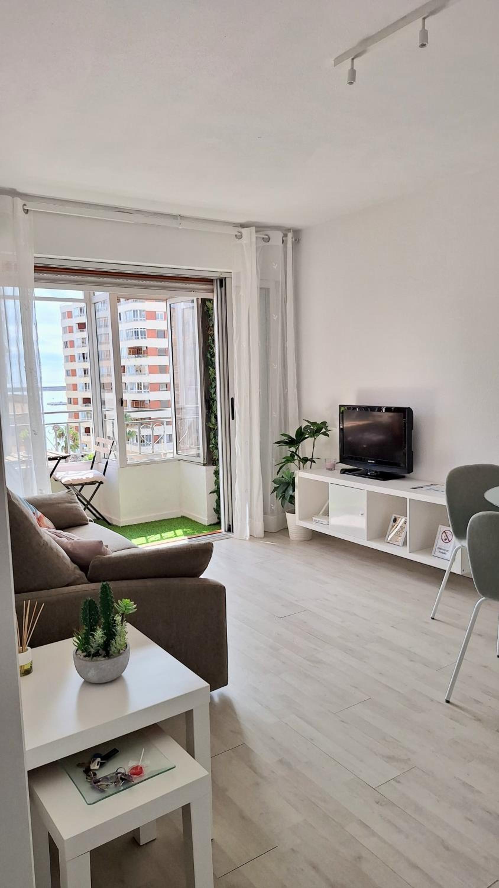 M&R AcaciasBeach, parking privado