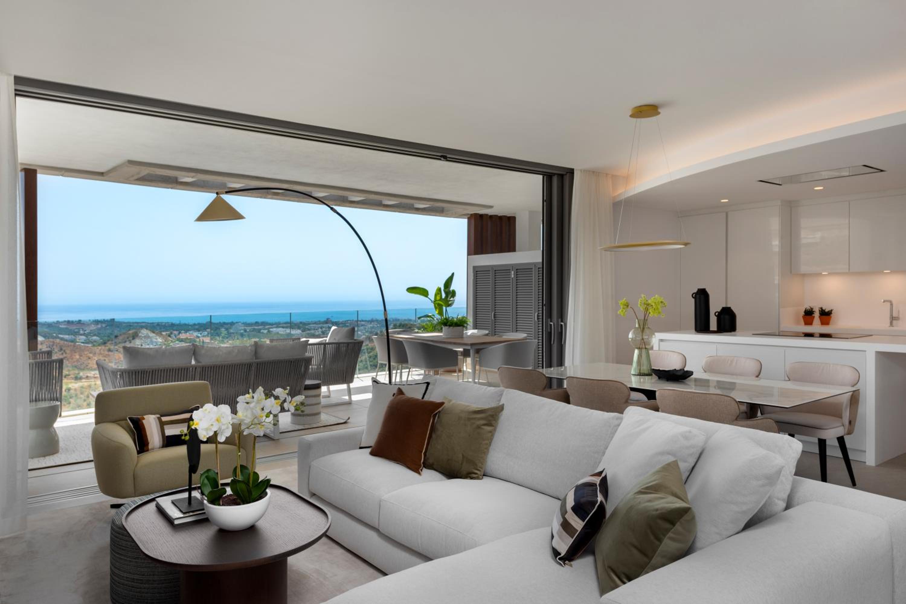 Marbella Quercus Penthouse - Rooftop Jacuzzi