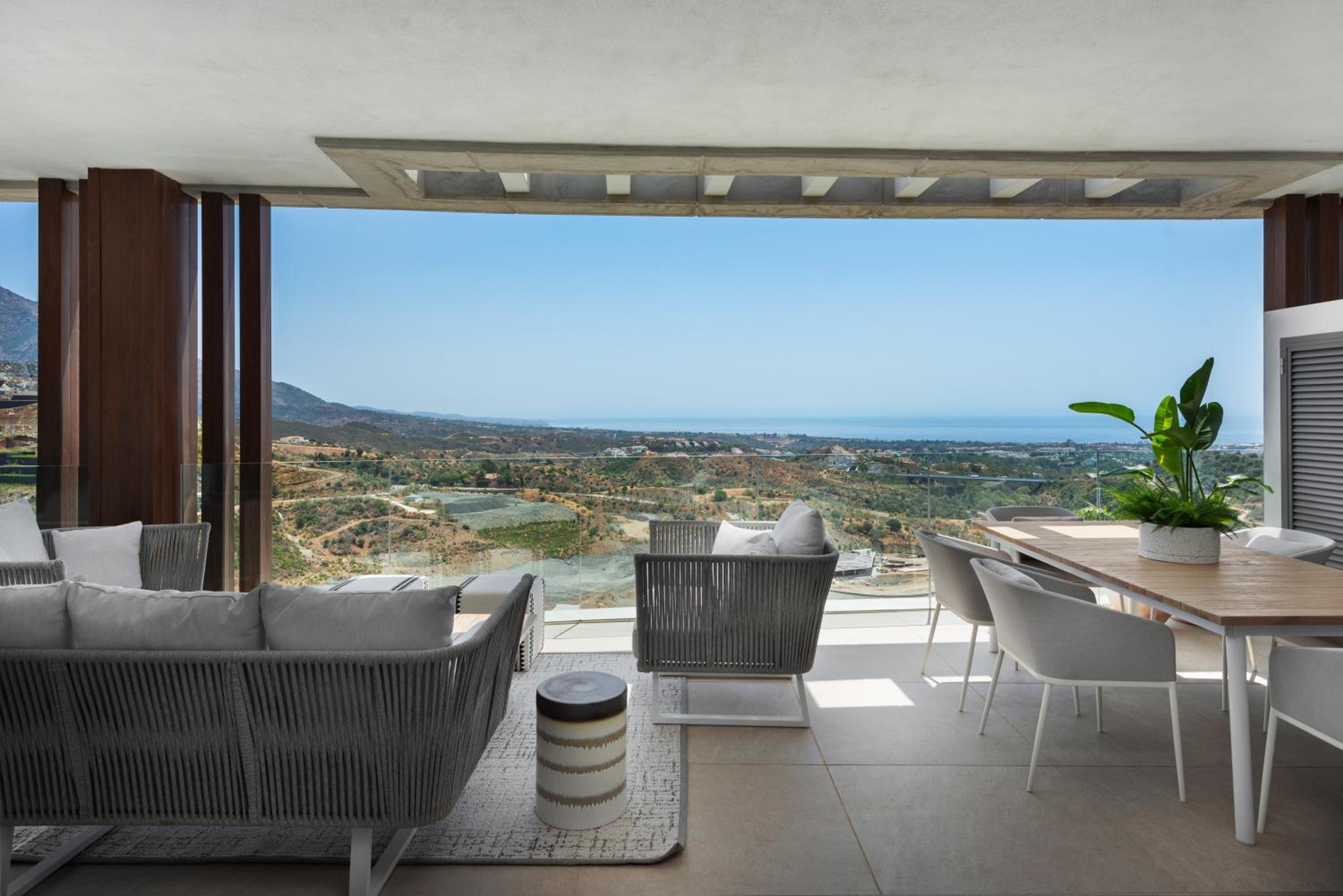 Marbella Quercus Penthouse - Rooftop Jacuzzi