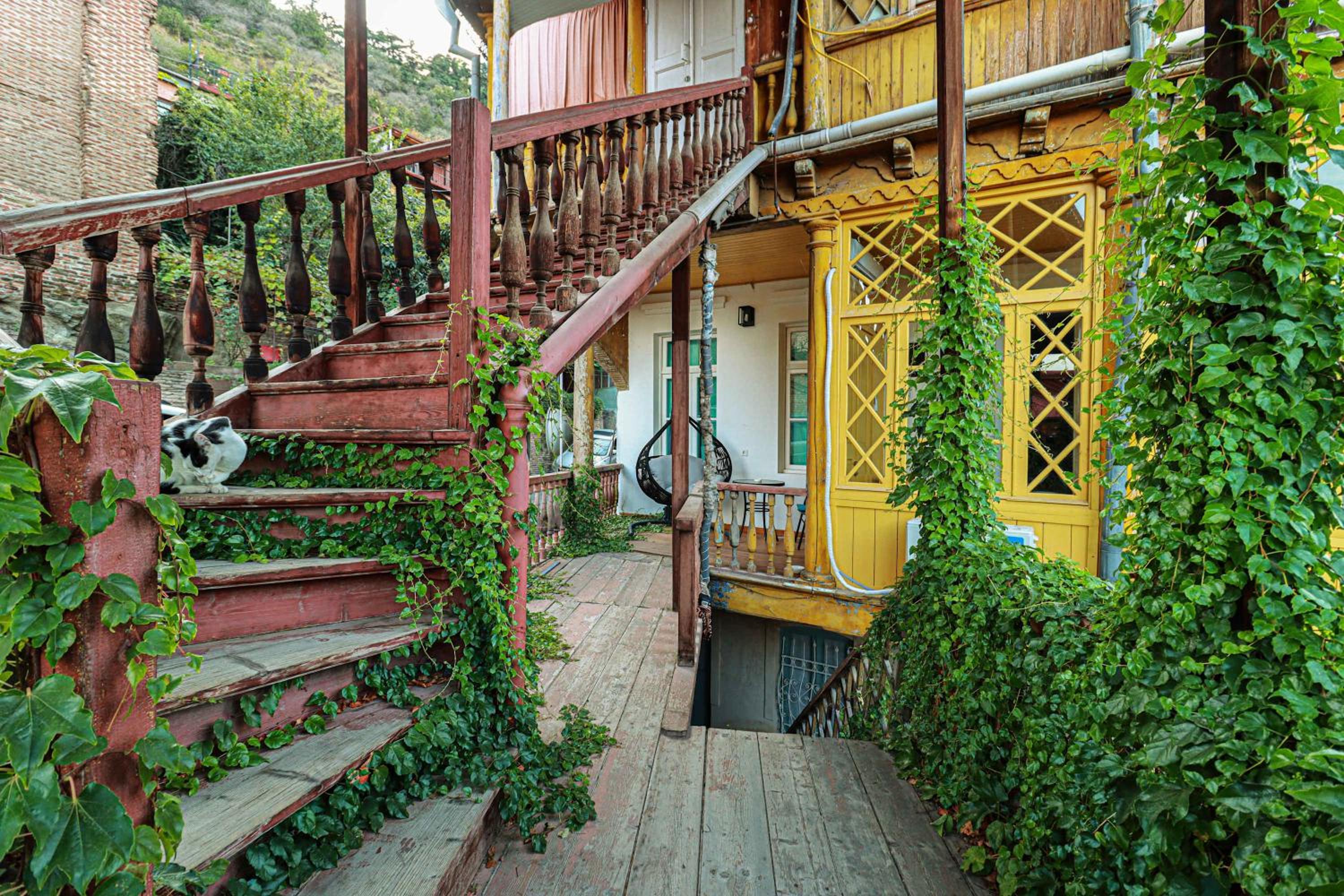 Modern Studio in Old Tbilisi By Wehost view 3