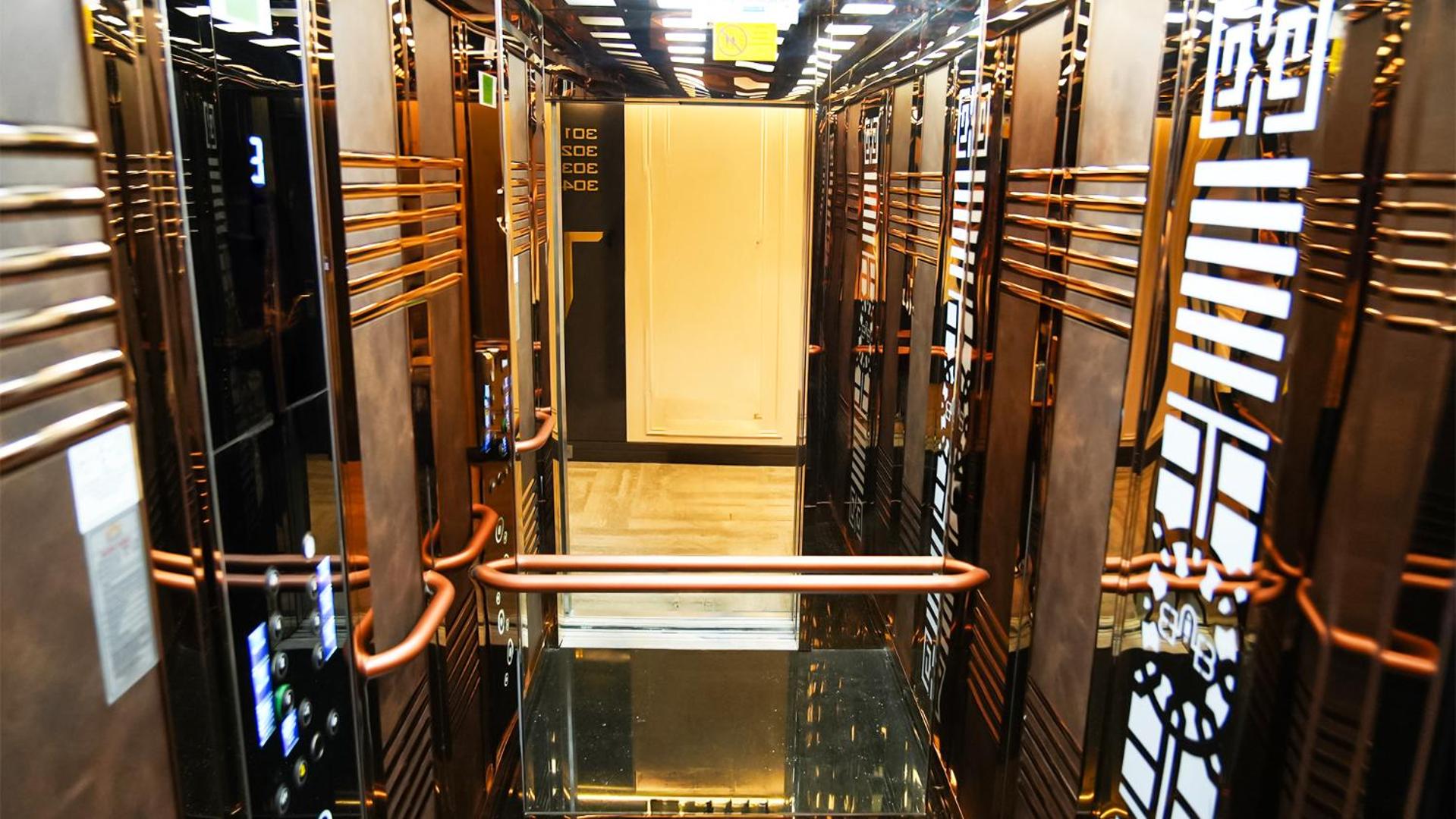 Sky Hill Hotel - Image 20