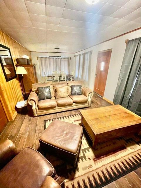 Cozy Cabin Retreat in Midway UT view 2