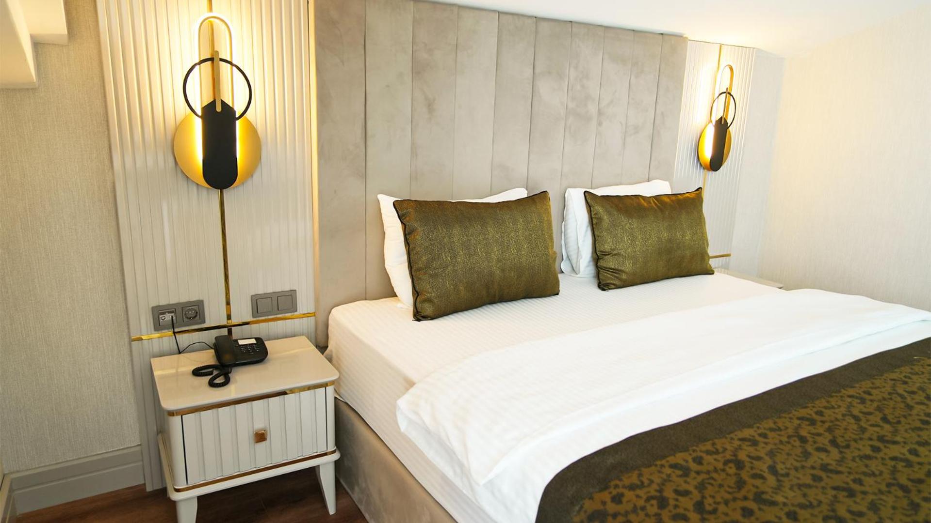 Sky Hill Hotel - Image 29