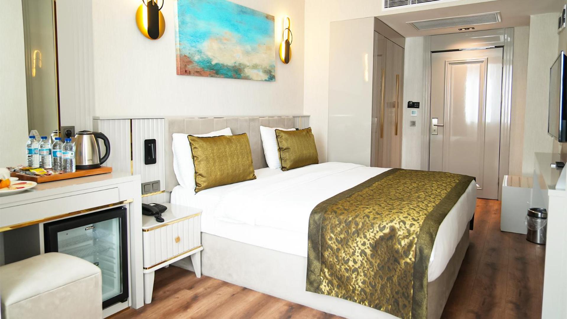 Sky Hill Hotel - Image 36