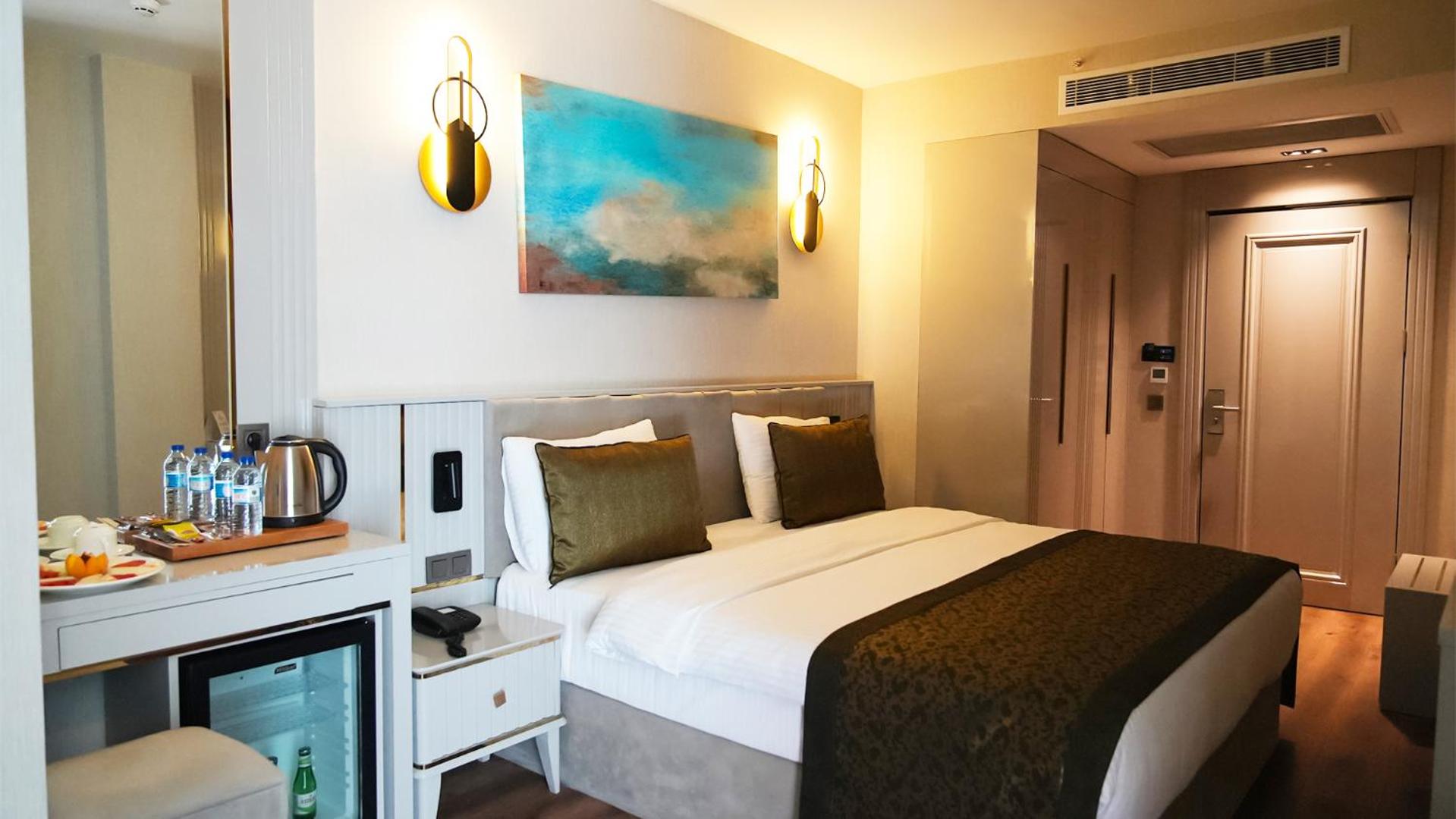 Sky Hill Hotel - Image 40