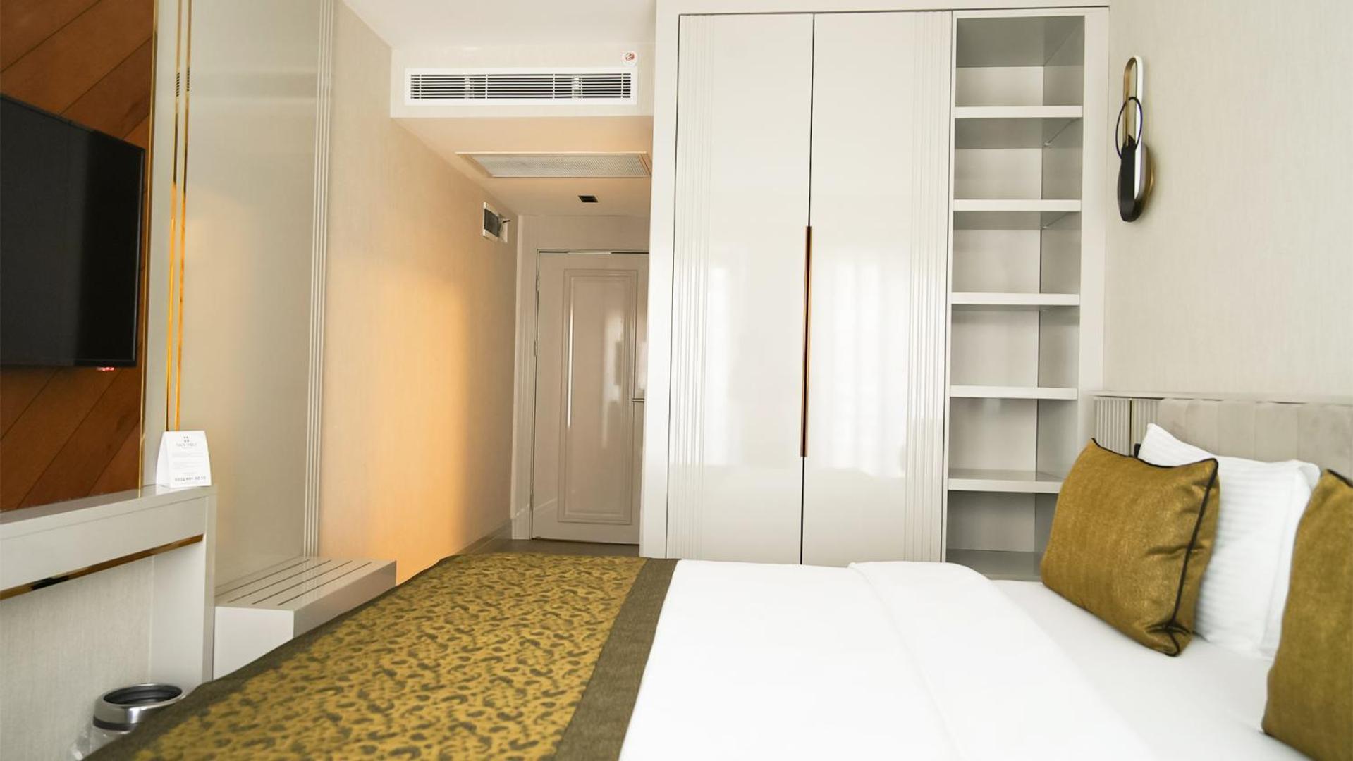 Sky Hill Hotel - Image 50