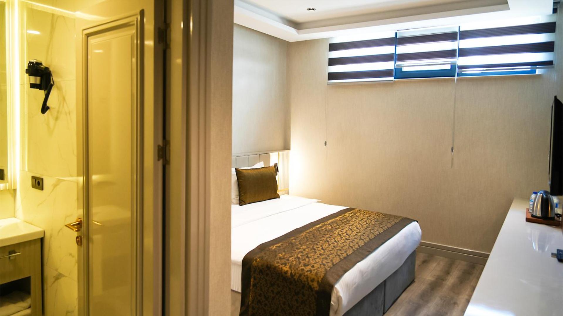 Sky Hill Hotel - Image 62