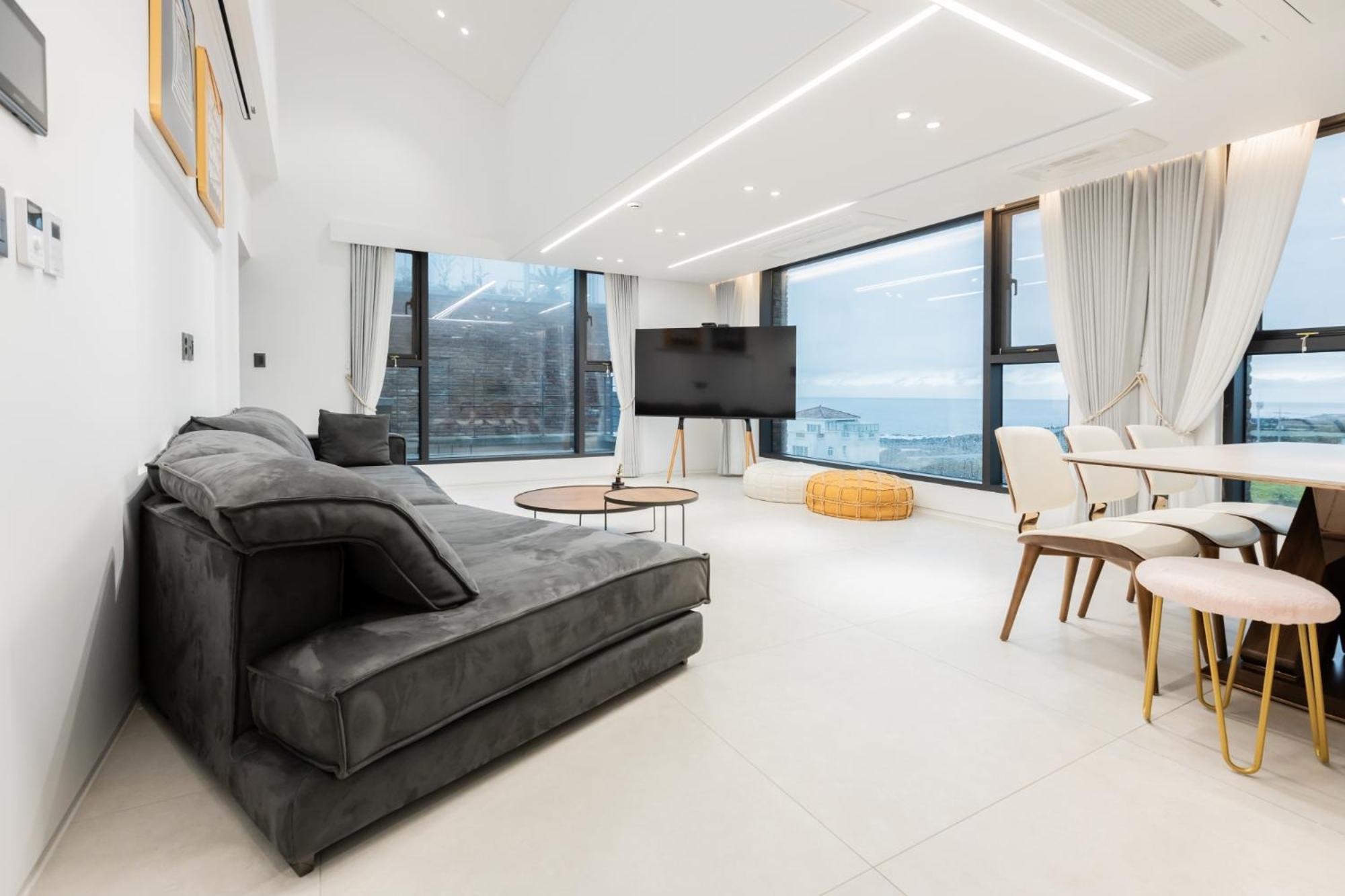 Dolphin Penthouse