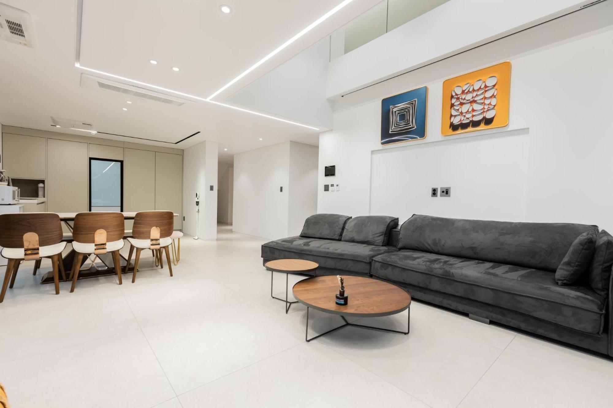 Dolphin Penthouse