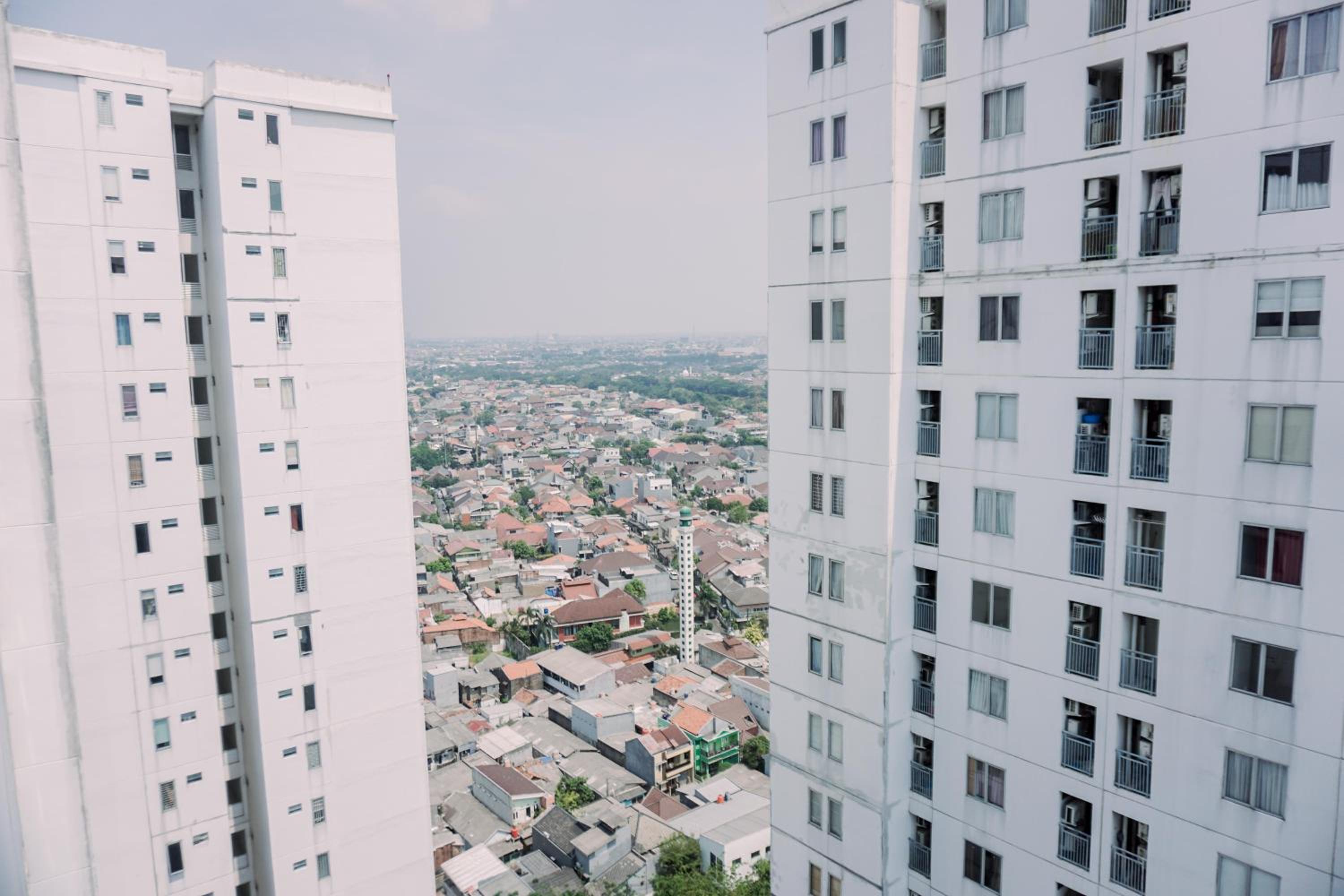 Brand New and Strategic 2BR at Bassura City Apartment By Travelio view 3