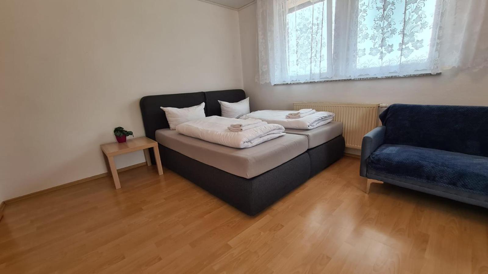 Schlafzimmer 1 mit Top Aussicht über Weilstetten Balingen