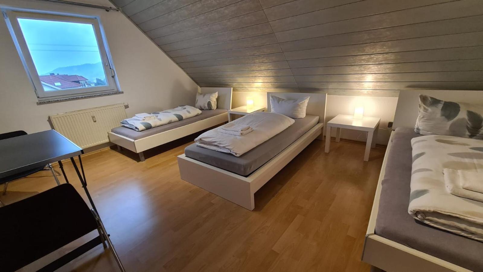 Schlafzimmer 1 mit Top Aussicht über Weilstetten Balingen
