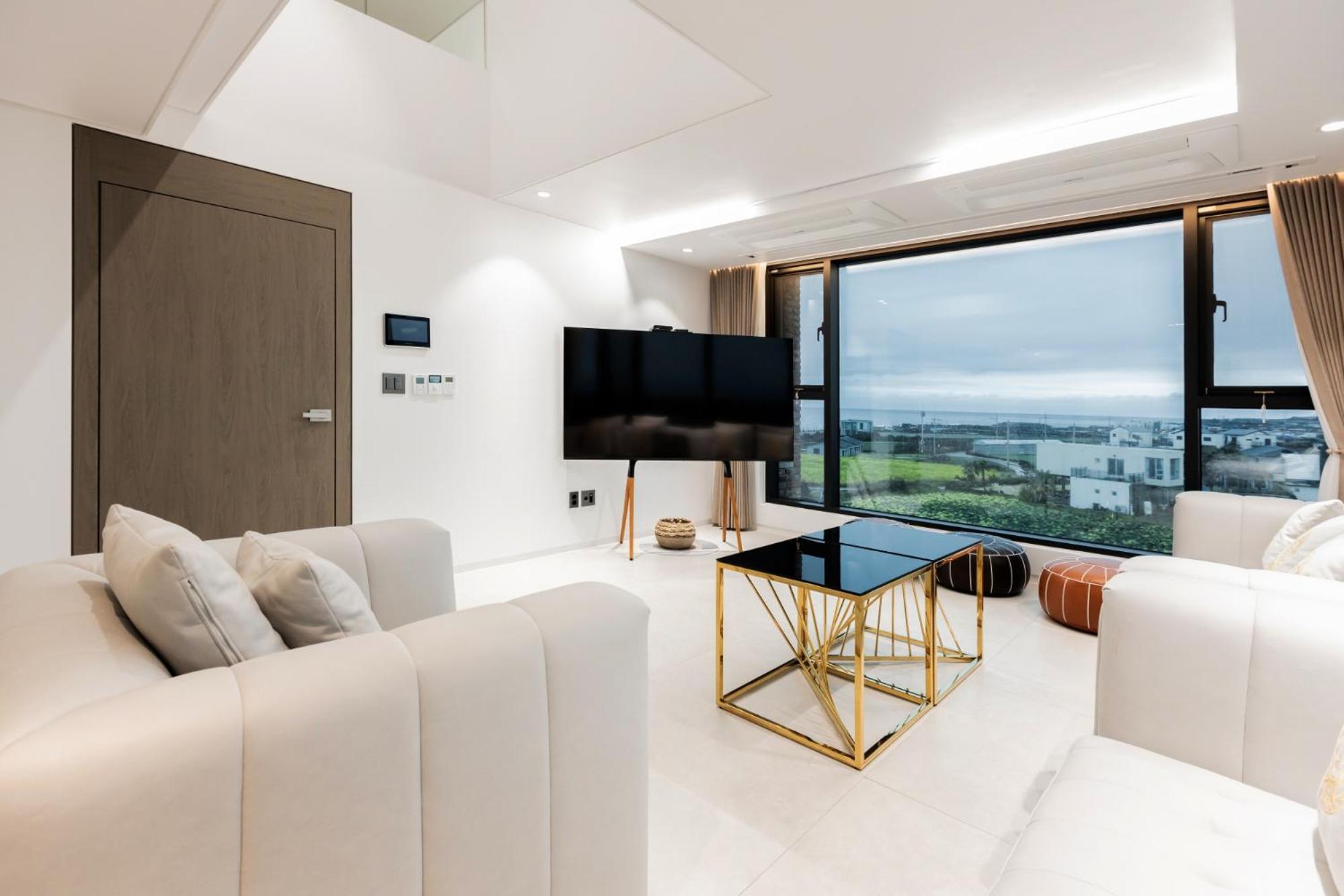 Dolphin Penthouse