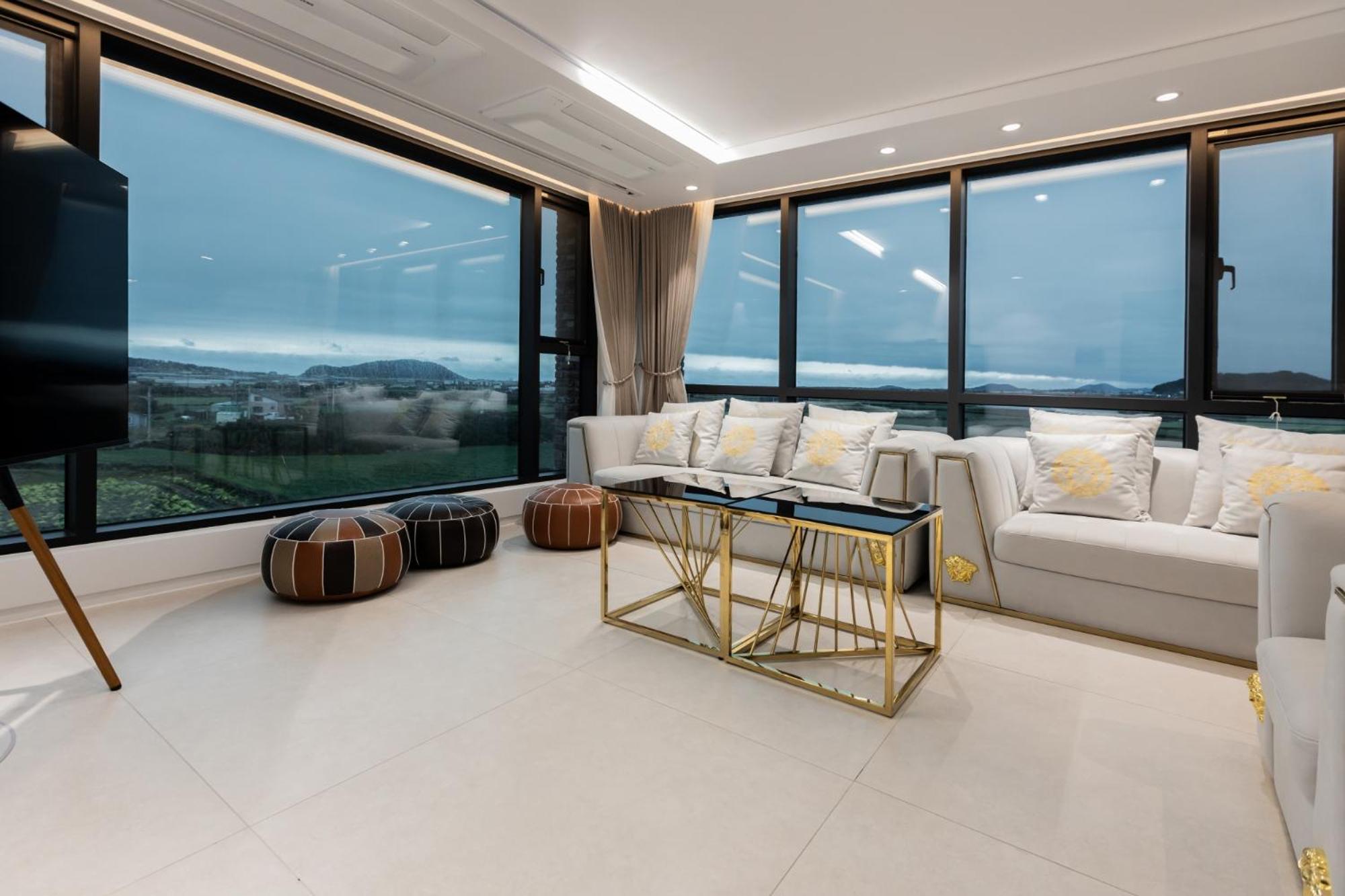 Dolphin Penthouse