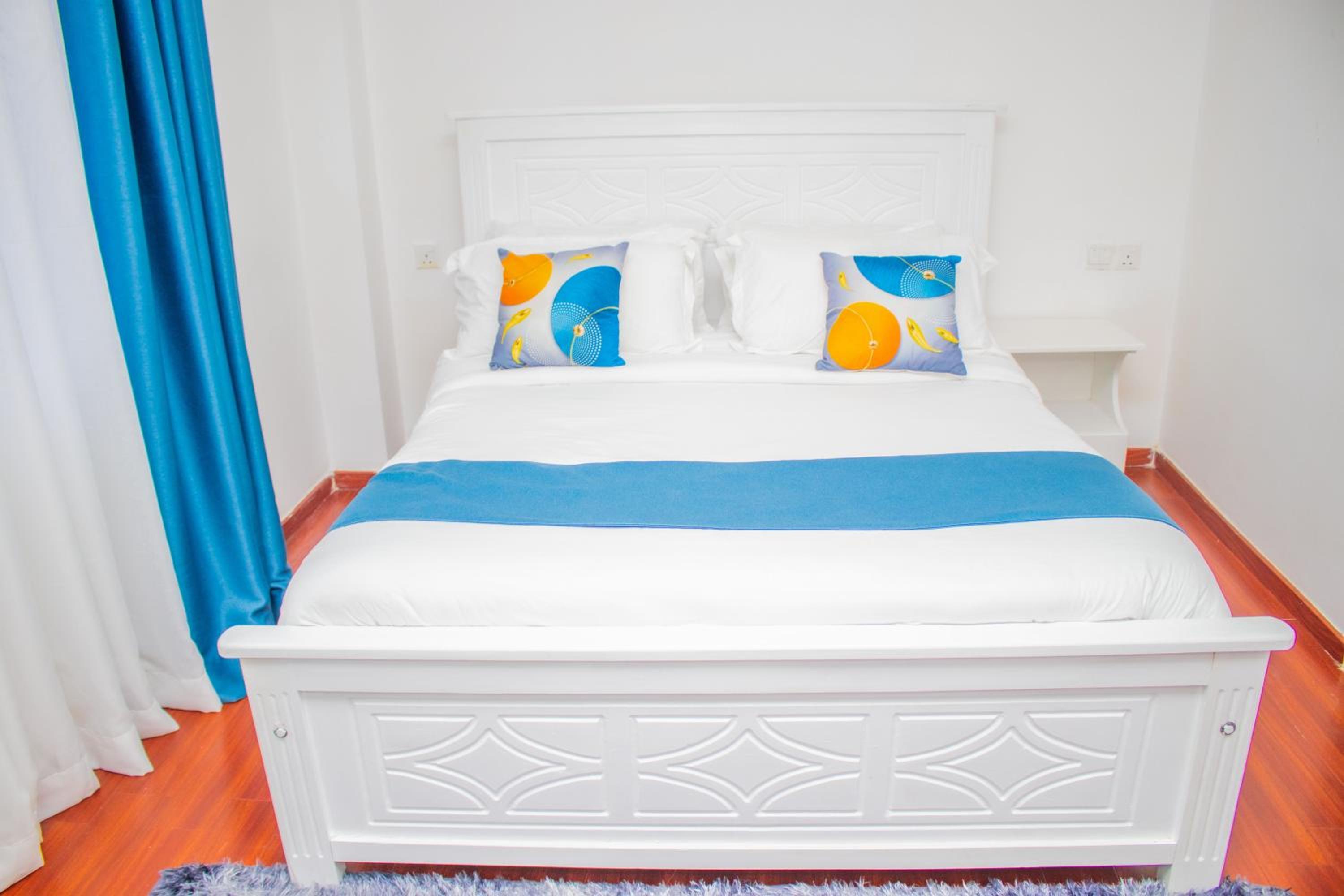 Yaya Luxe Living view 3