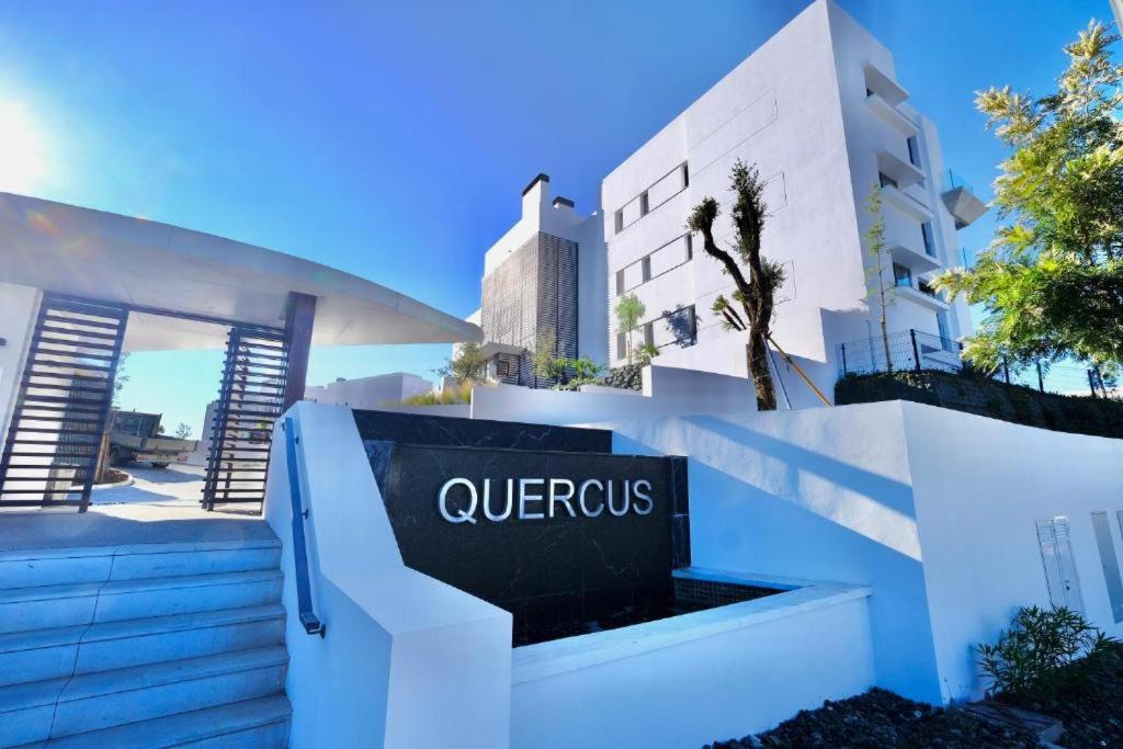 Marbella Quercus Penthouse - Rooftop Jacuzzi