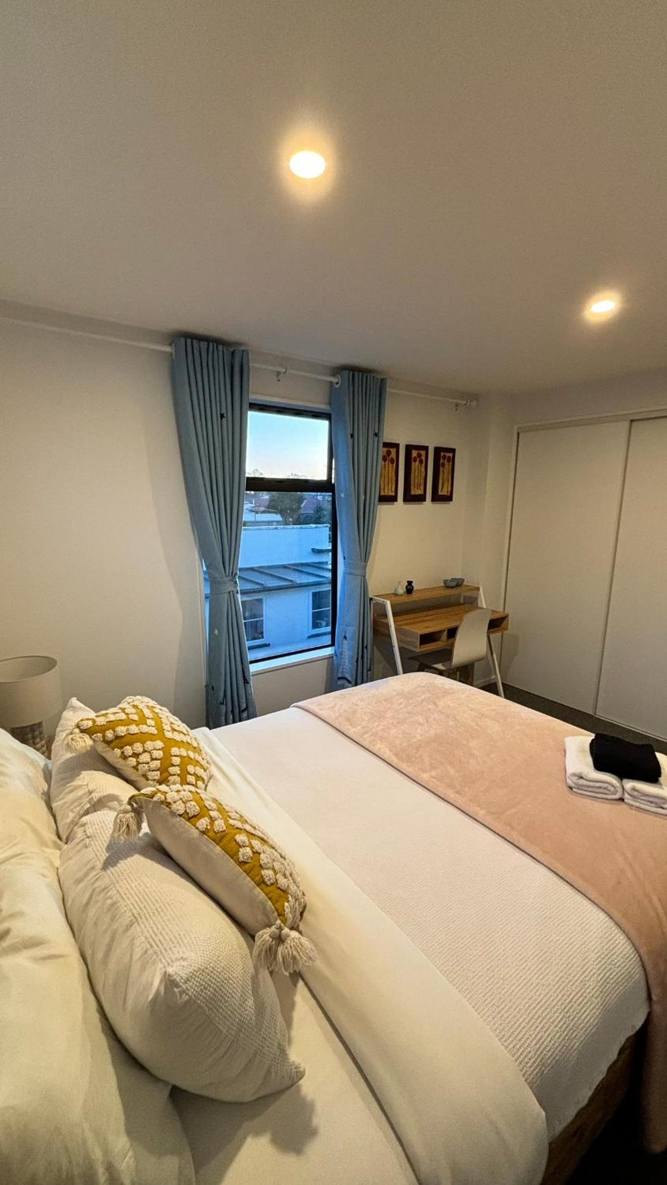 Close to City and Beach - Modern Home with Garage view 3