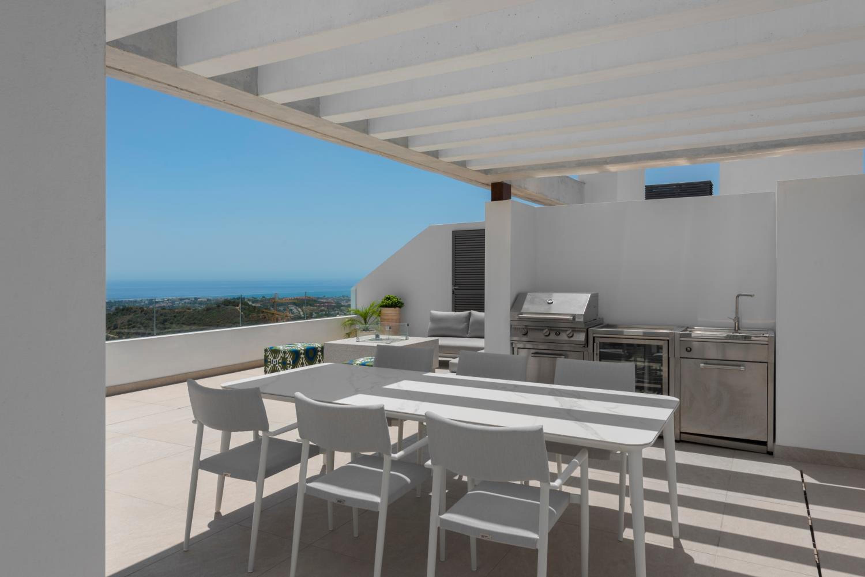 Marbella Quercus Penthouse - Rooftop Infinity Pool