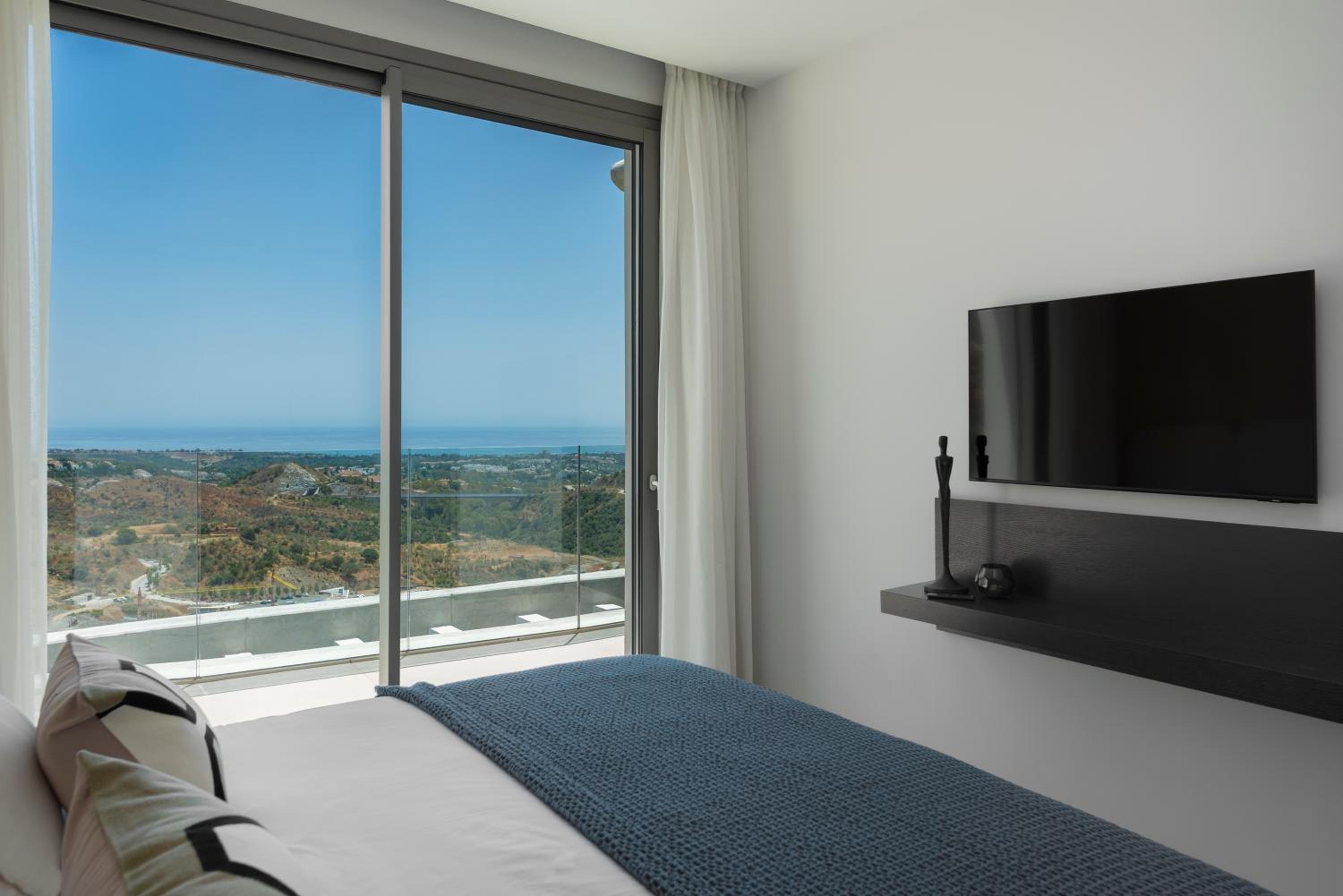 Marbella Quercus Penthouse - Rooftop Infinity Pool
