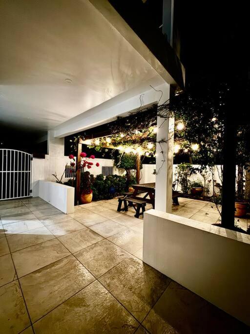 Premium Beach Front House - Pool, Bikes, Huge Deck