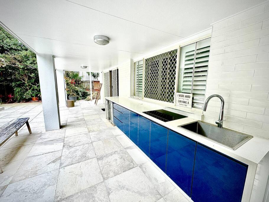 Premium Beach Front House - Pool, Bikes, Huge Deck