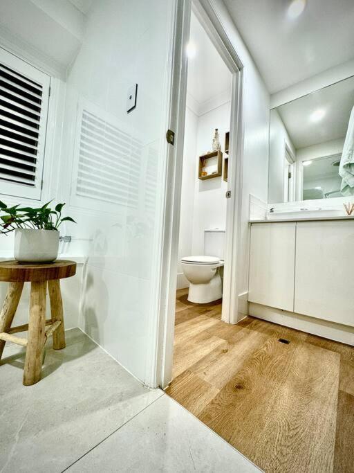 Premium Beach Front House - Pool, Bikes, Huge Deck