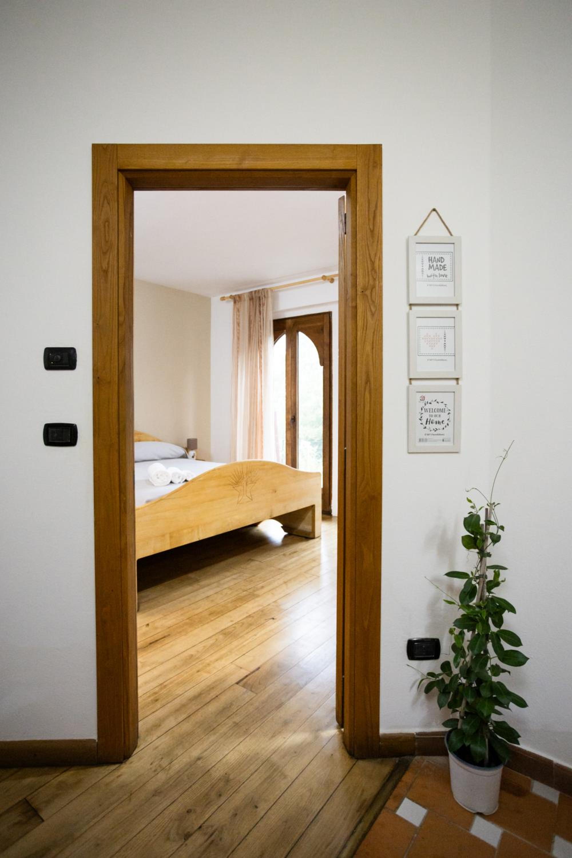 Photo 33