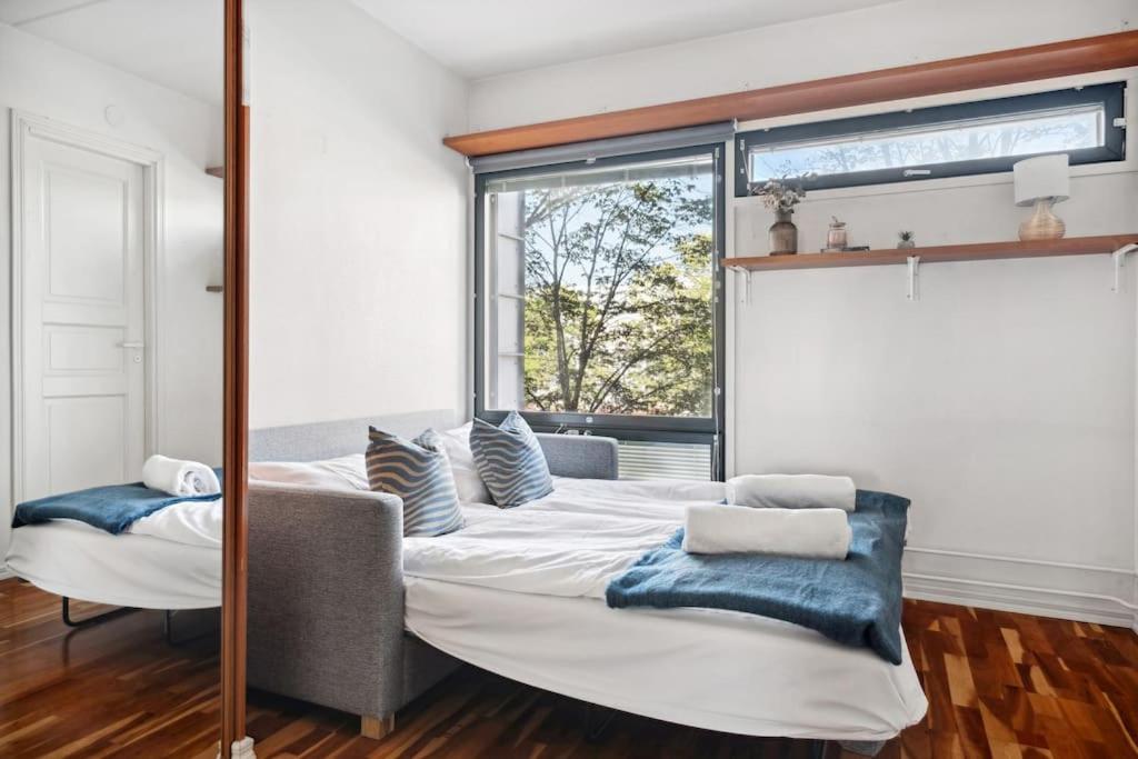 2 Bedroom Apartment with Canal View, Private Sauna, Sun Deck and EV Parking view 5