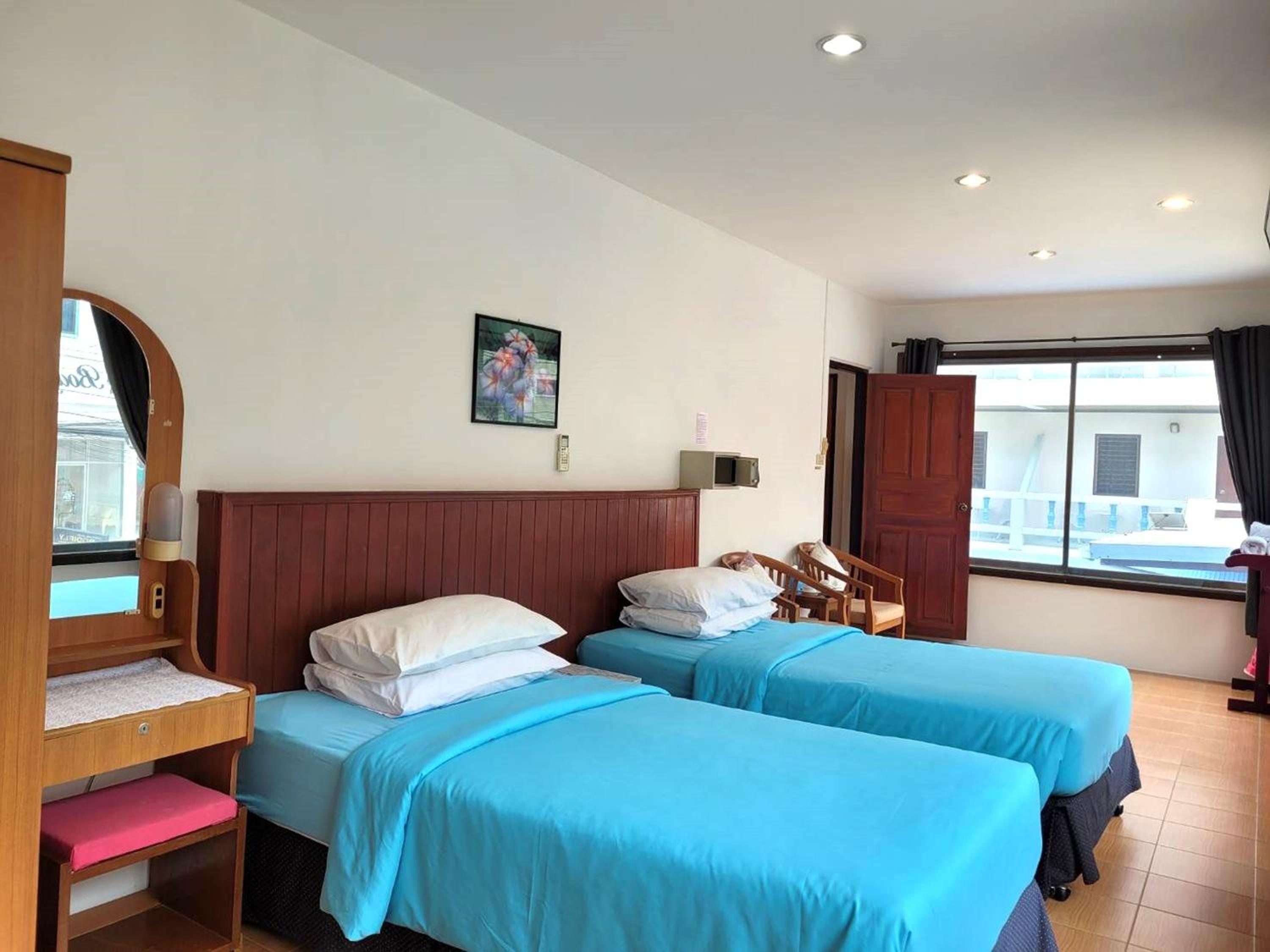 Rabbit Mansion Patong Hotel