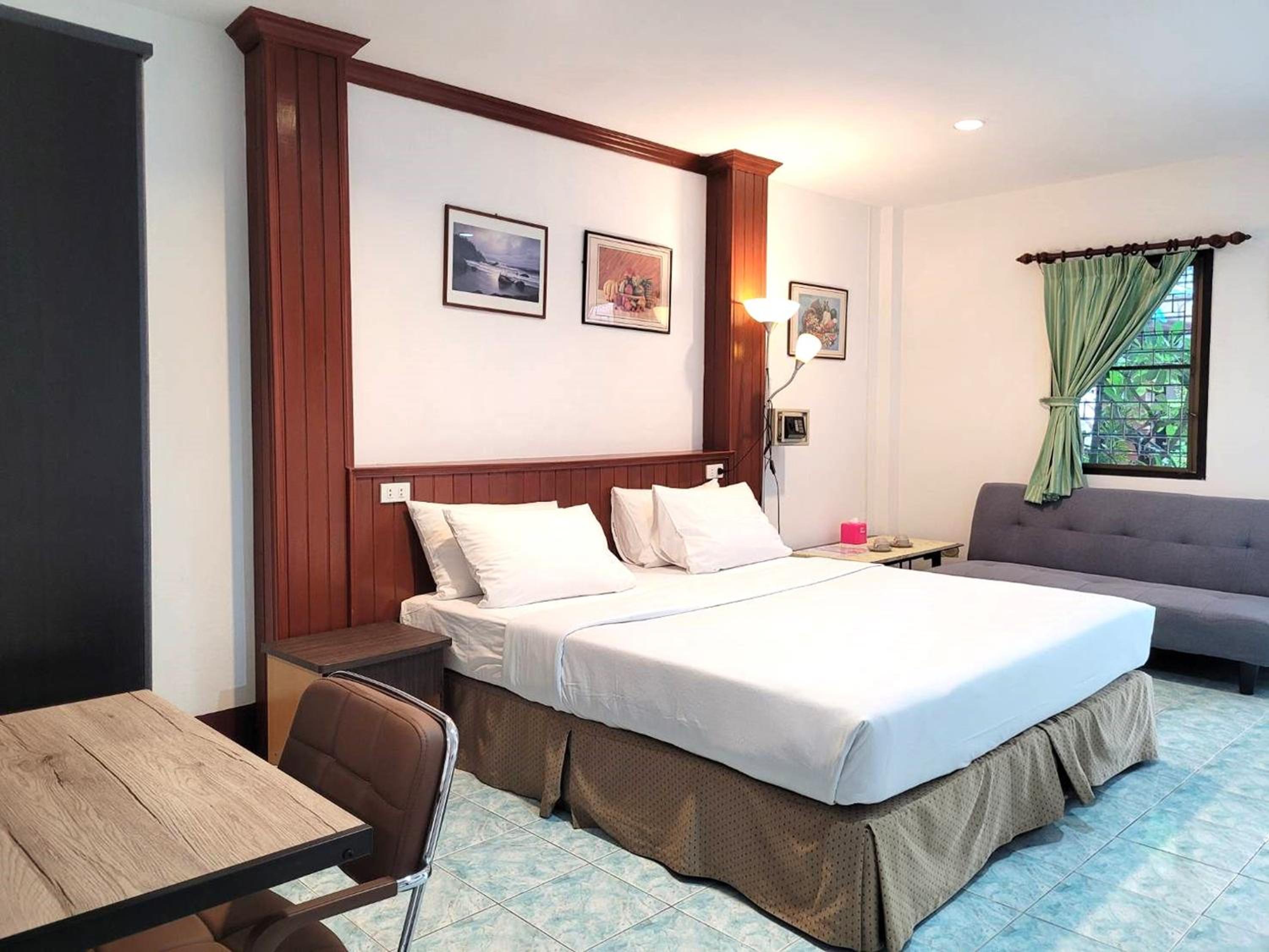 Rabbit Mansion Patong Hotel